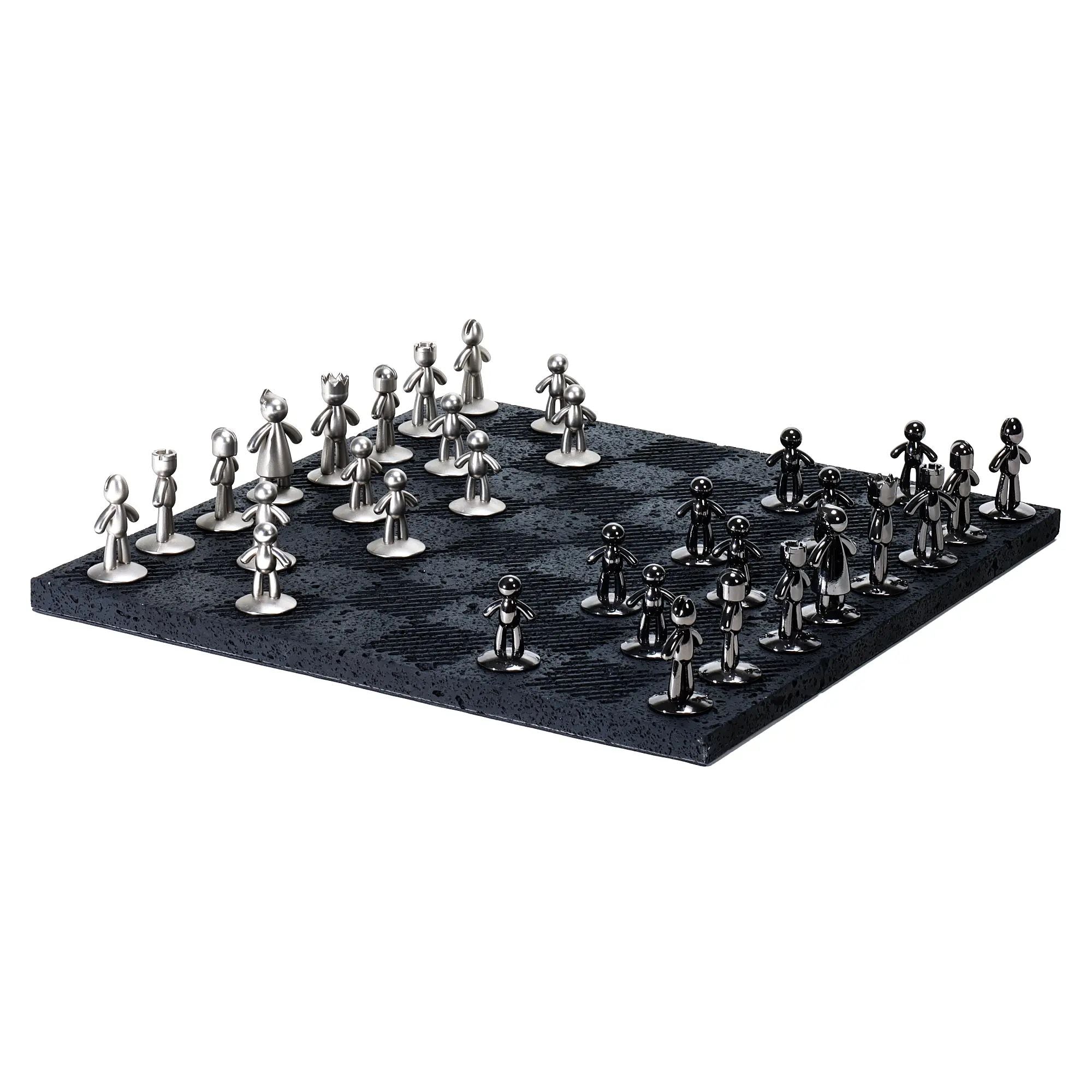 Schachspiel - Design-Spiel Skulpturales Metall auf Strukturbrett – Modernes Schachbrett mit polierten Figuren Equilibrio Nan