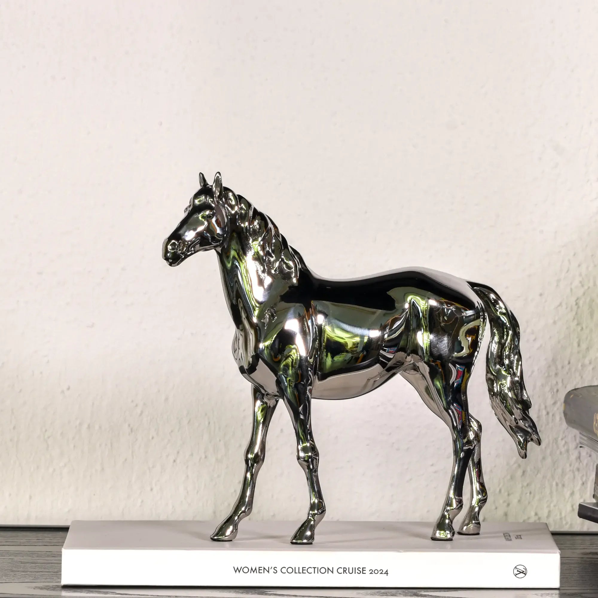 Tierfigur - Jahresfigur 2026 – Pferdeskulptur, Tier-Deko-Objekt Equus Argentum Nan