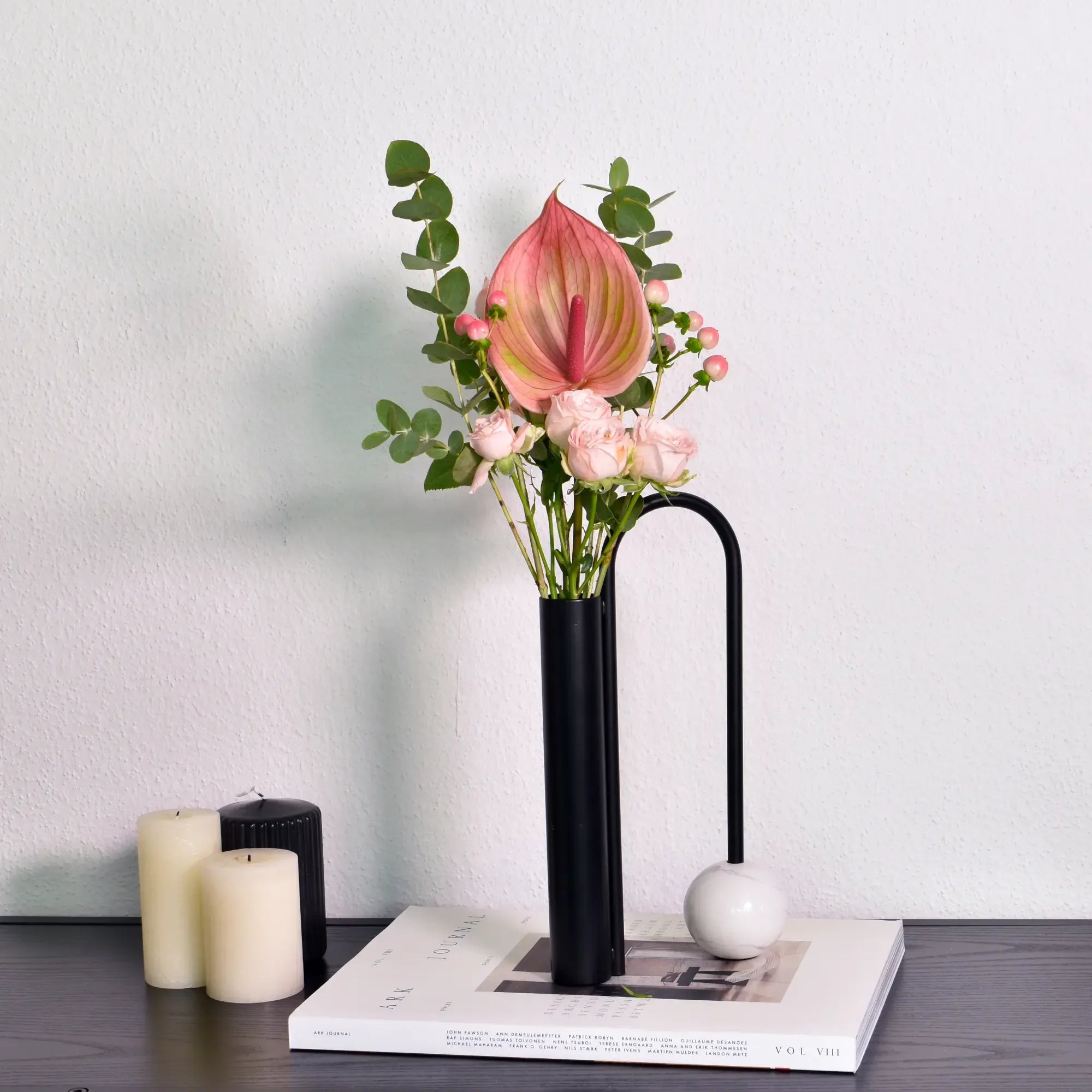 Tischvase - mit Marmor Kugelfuß - Schöne Edelstahlvase Dekorative Standvase Orb Balance Groß