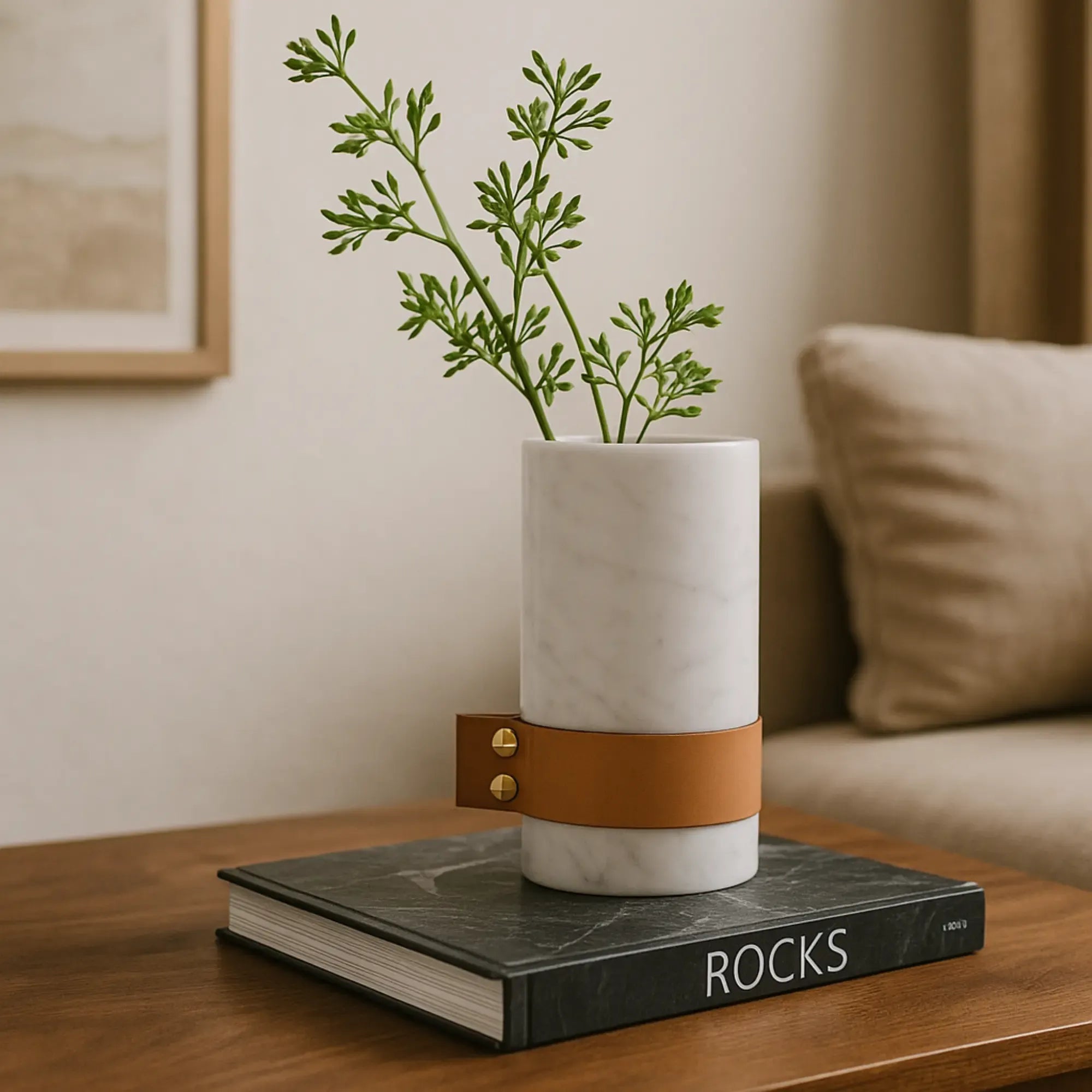 Marmorvase - rund mit Lederakzent - Kleine Tischvase Deko-Vase Stifthalter Marble Luxe Weiss-Groß