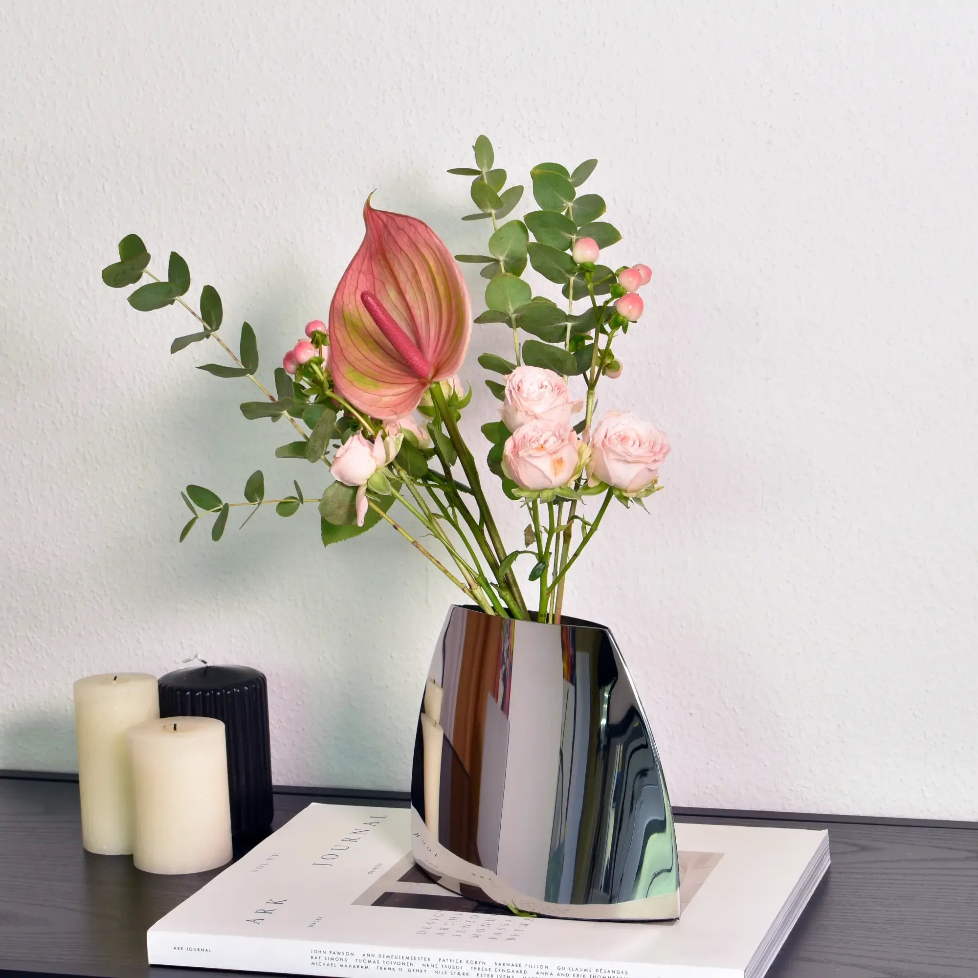 Edelstahlvase - Skulpturale Standvase Forma Argentum Nan