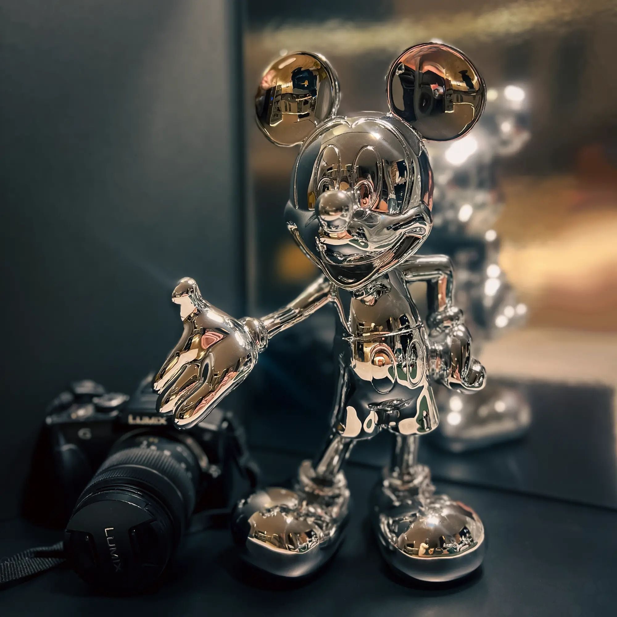 Zeichentrickfigur - Silbener glänzender Micky Maus Sammlerstück - wel.Mickey Mouse Stehend