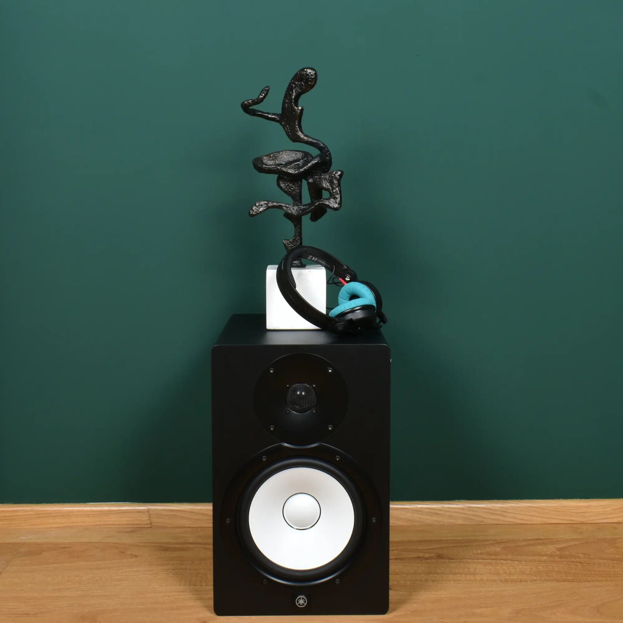 Salsafigur - auf Marmorfuß - Deko-Objekt edle Stahlskulptur Salsa Default Title