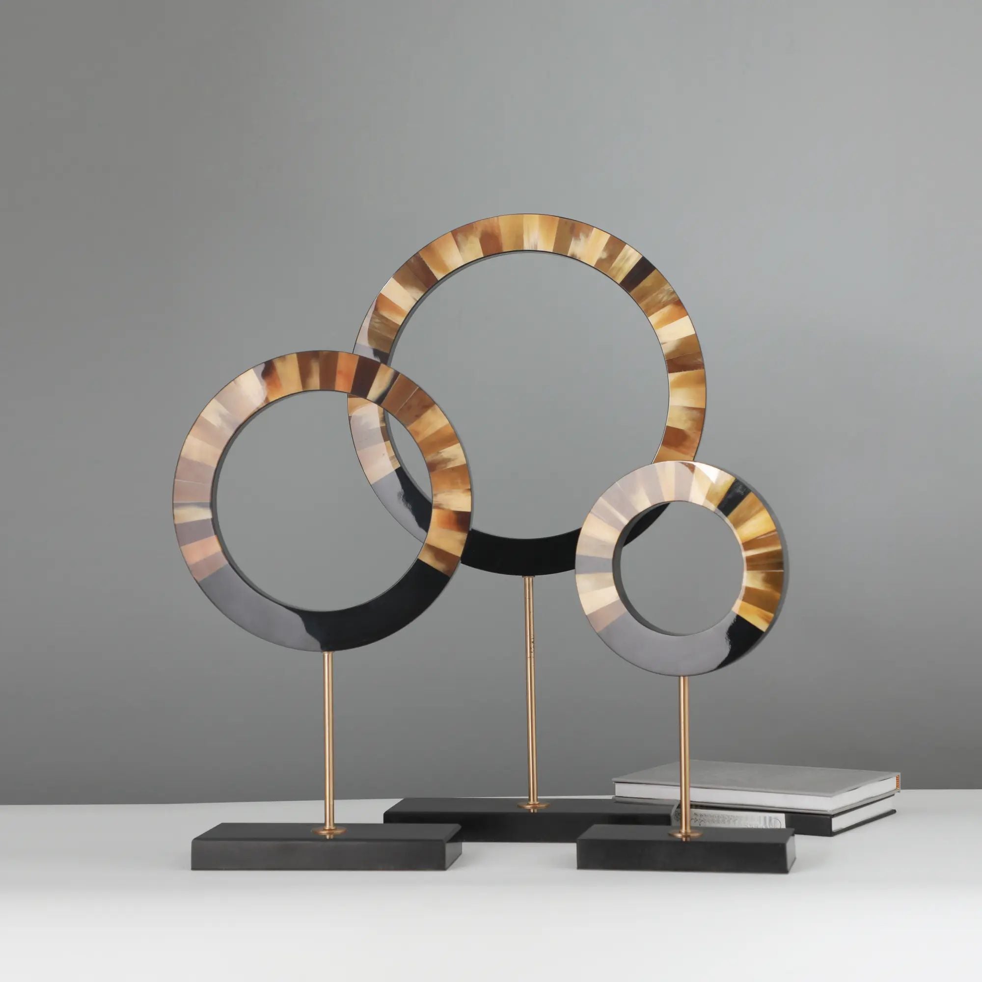 Dekoobjekt-Set - aus 3 Holzringen - Tisch und Regal Holzdekoration Designer Ringe Evidenza Gold