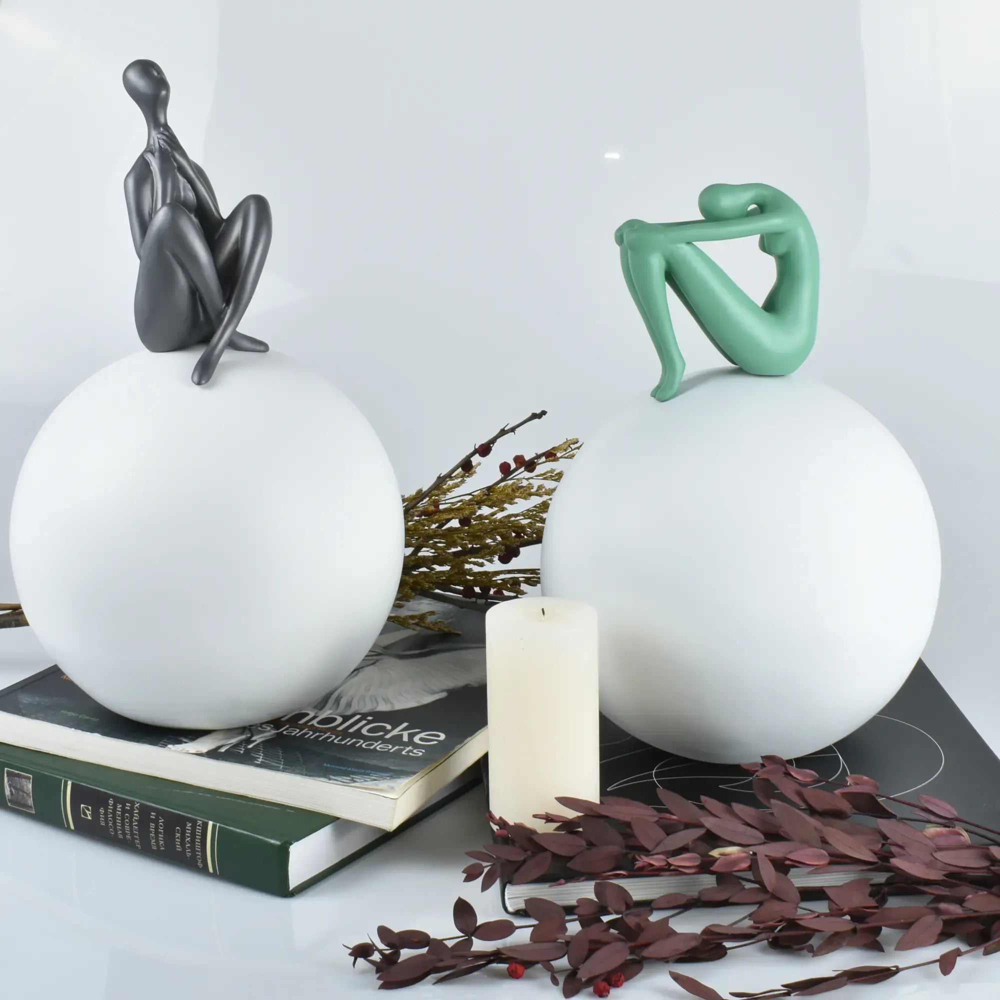 Dekofigur - Mensch auf einer Kugel - Modernes Deko-Objekt Figurenskulptur Réflexion Moderne Blau