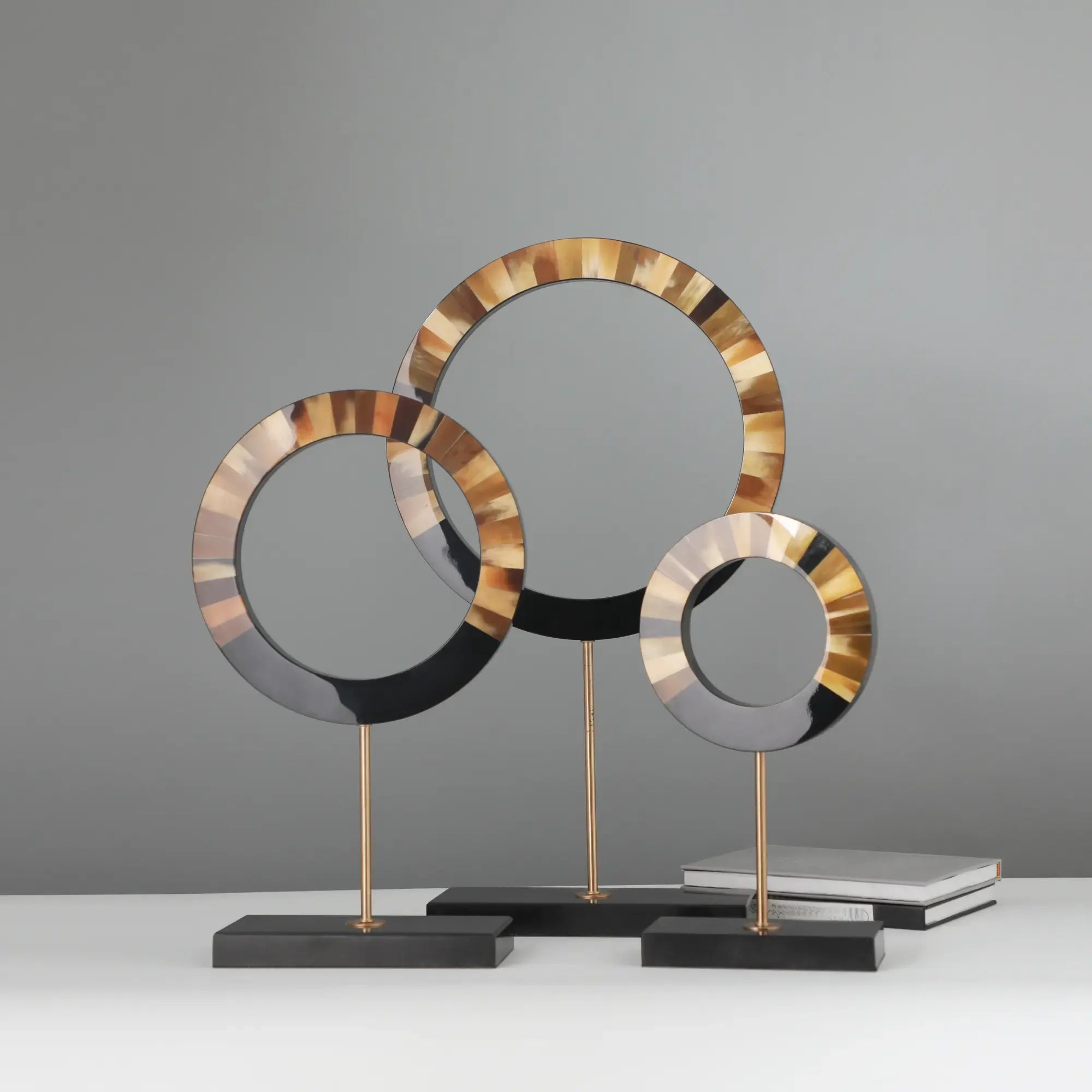 Dekoobjekt-Set - aus 3 Holzringen - Tisch und Regal Holzdekoration Designer Ringe Evidenza Gold