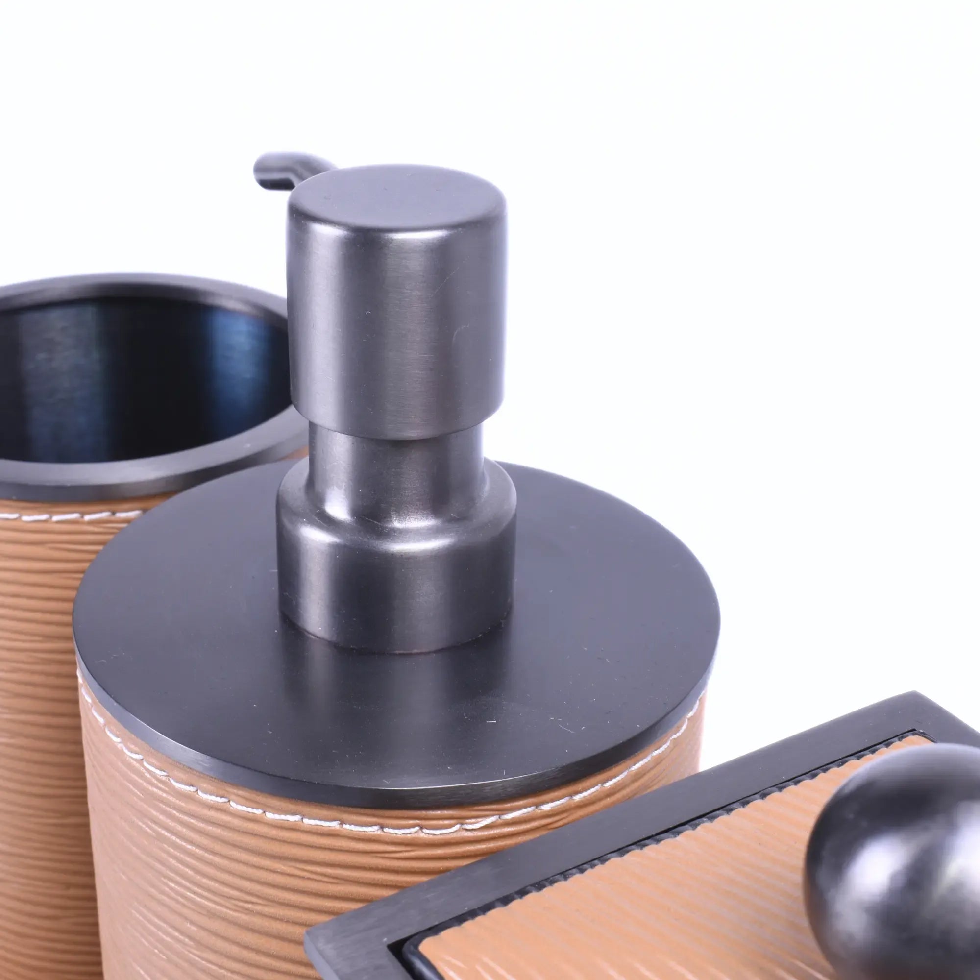 Baddeko-Set - aus 4 Teilen - Luxus Feinleder Badset Seifenspender Eleganza Bath Default Title