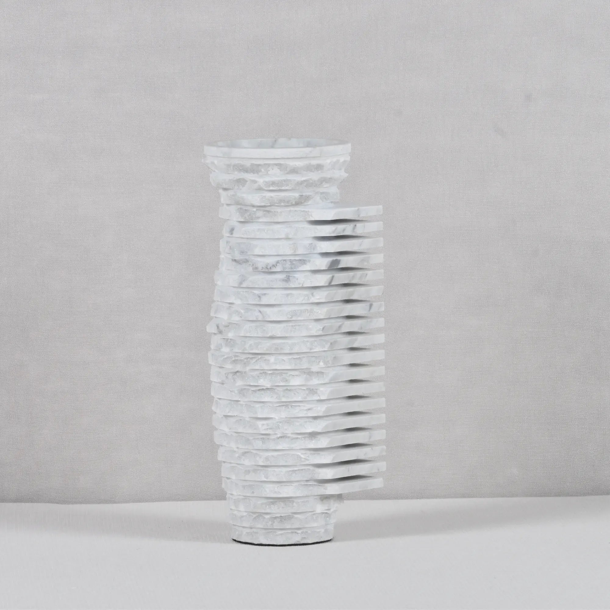 Reliefvase - Asymmetrische Naturstein Vase - Strata