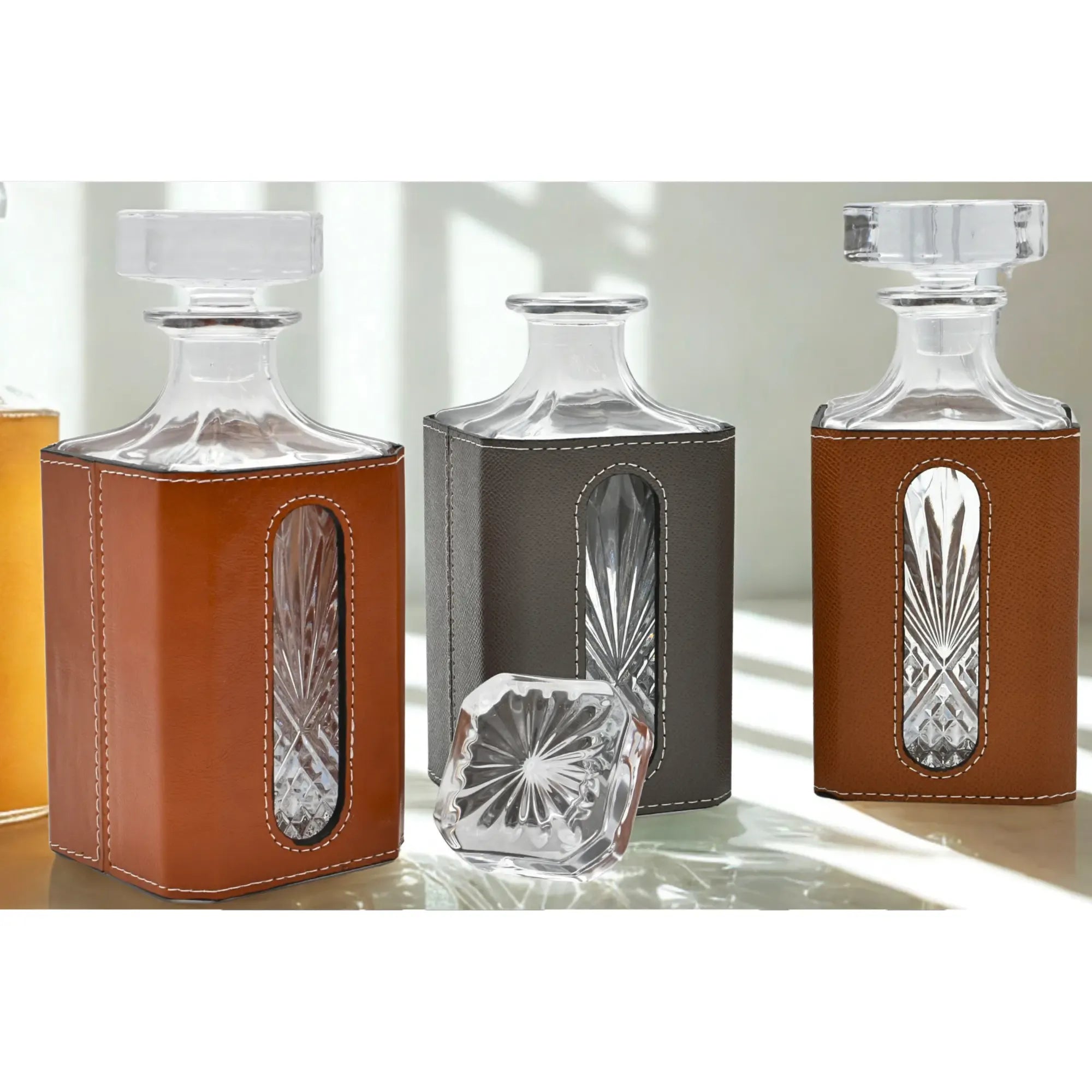 Whisky-Karaffen-Set - aus 3 Teilen mit Leder - Modernes Whiskyglas-Set Kunstlederumrandung Luxe Grau