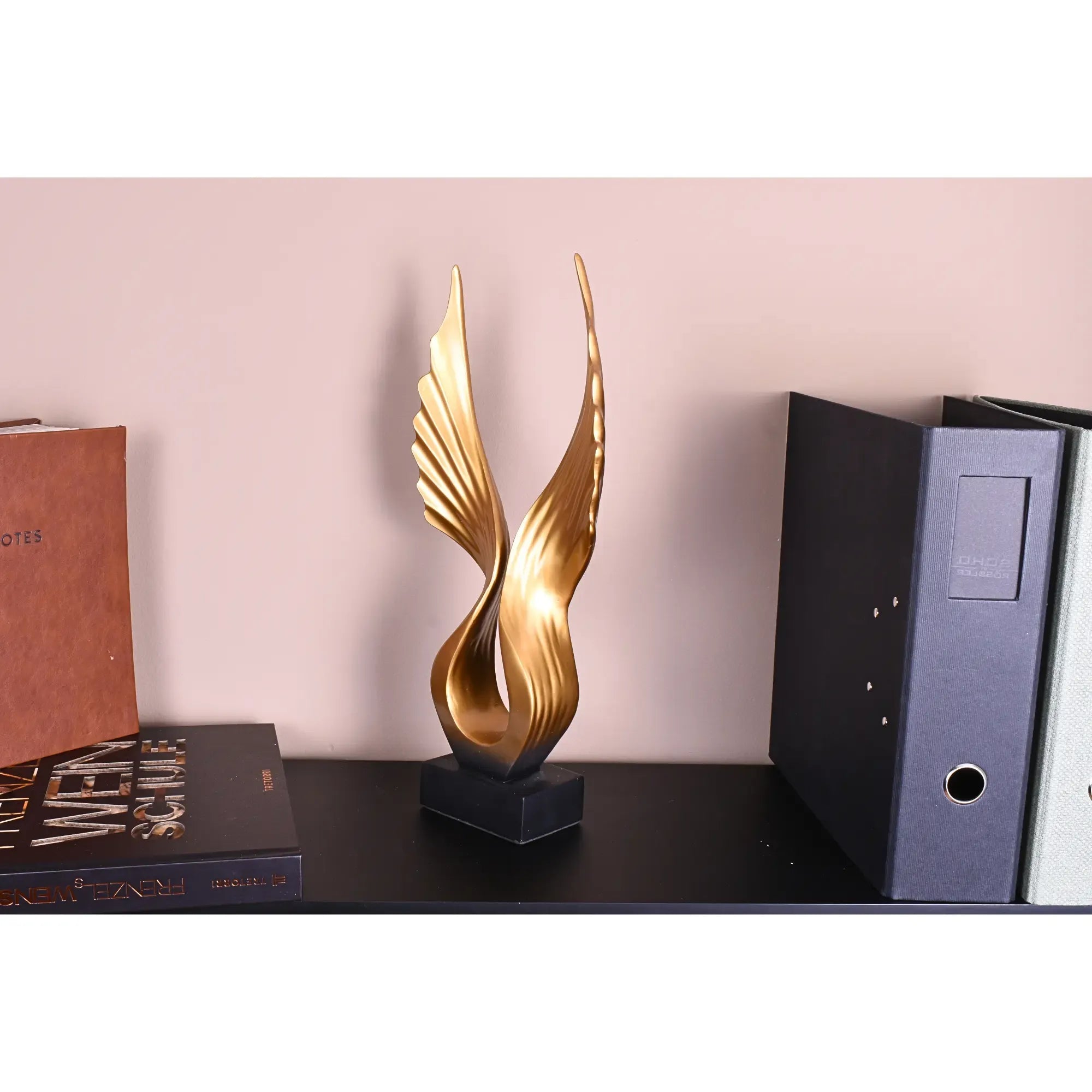 Dekoskulptur - flügelartige Form - Dekofigur pokalähnliche Statue Flügel Default Title