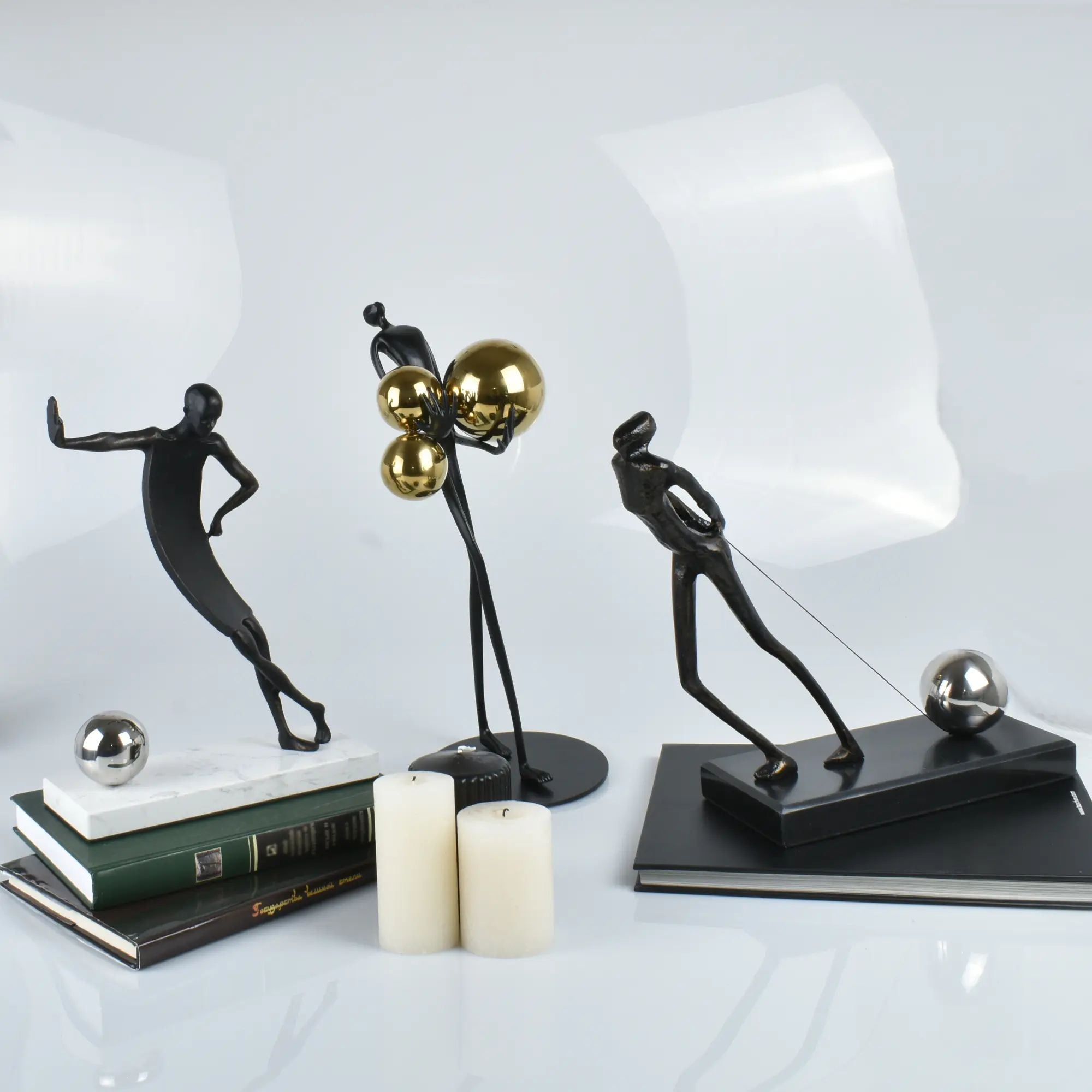 Dekofigur - mit Goldkugeln - Dekoskulptur Menschfigur Jongleur Default Title