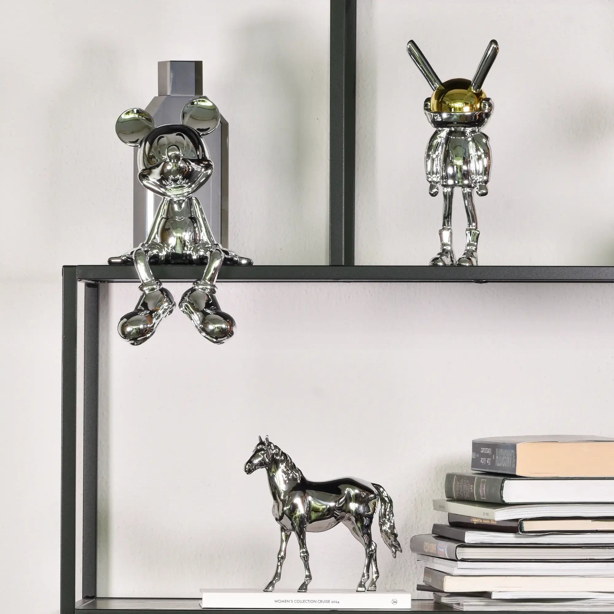 Tierfigur - Jahresfigur 2026 – Pferdeskulptur, Tier-Deko-Objekt Equus Argentum Nan