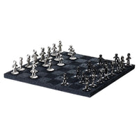 Schachspiel - Design-Spiel Skulpturales Metall auf Strukturbrett – Modernes Schachbrett mit polierten Figuren Equilibrio