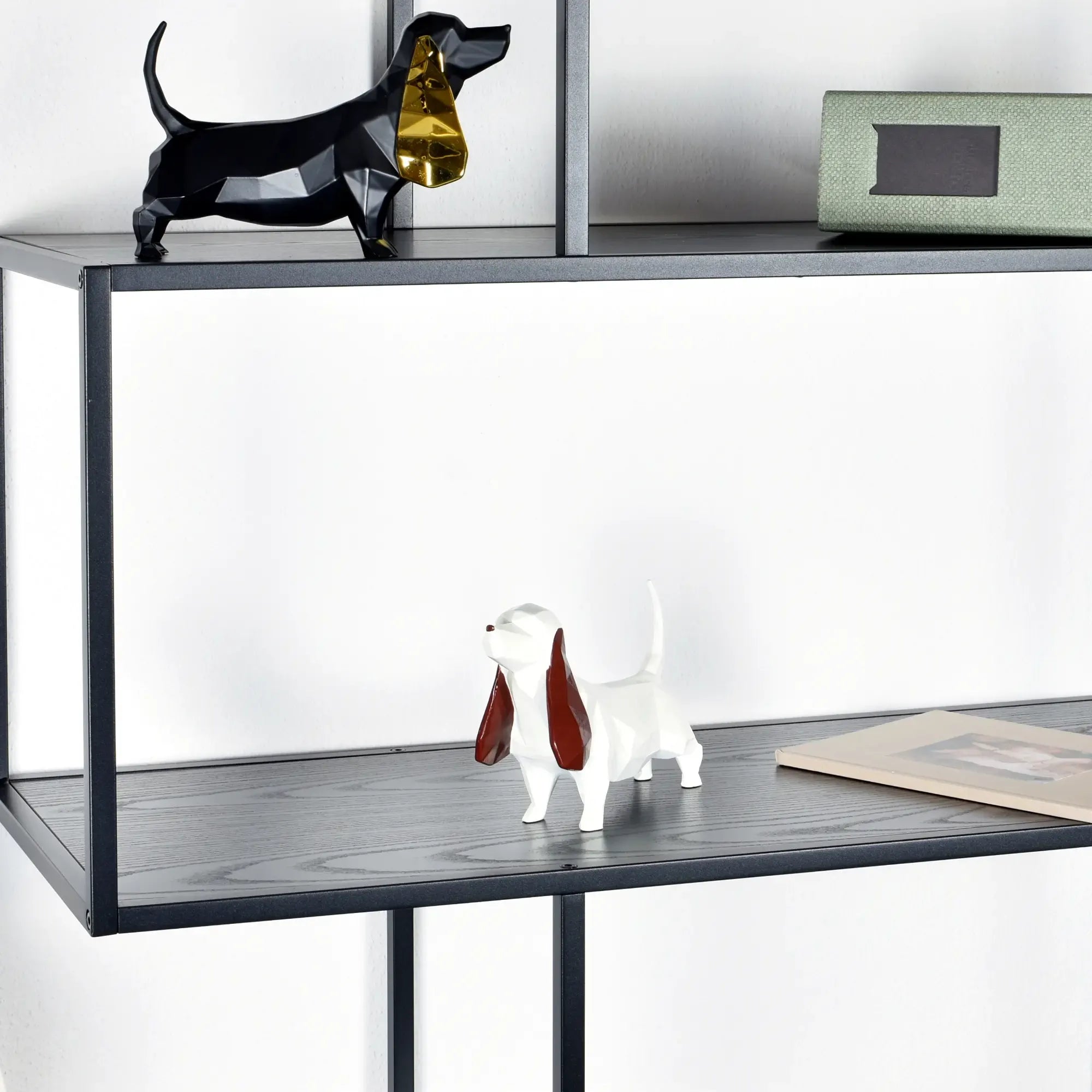 Tierfigur - Dackel - Hundfigur eckig mit Gold oder Roten ohren Teckel Weiss-Rot