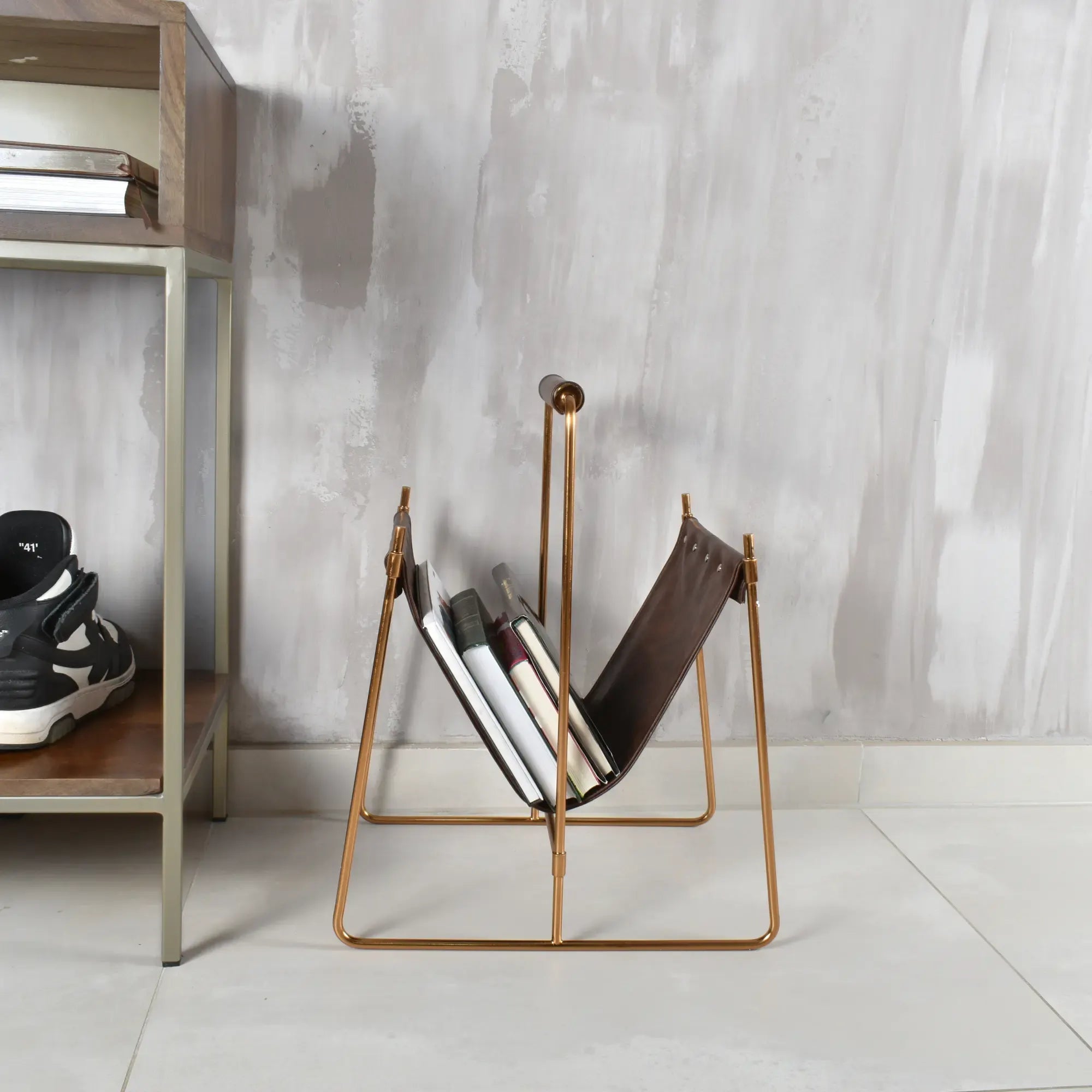 Zeitungsständer - aus Echtleder - Magazin-, Buch- und Zeitschriftenhalter Eterno