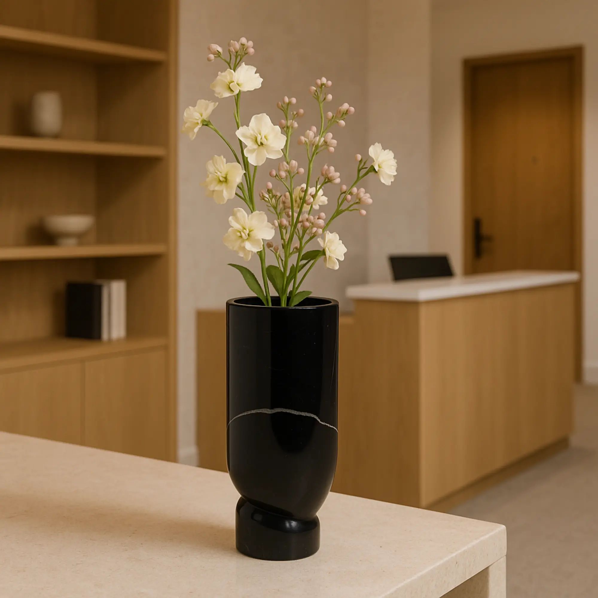 Marmorvase - mit verdrehtem Fuß - Schlichte elegante schwere Designer Marmor Tischvase Élan Noir Default Title