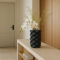 Dekovase - Designer Vase mit Struktur - Skulpturale Designvase mit Samtstruktur Velours Acantha