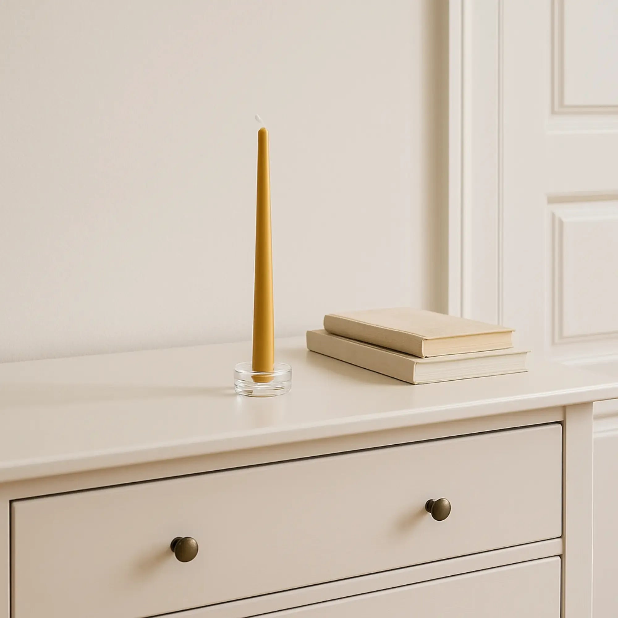 Spitzkerze - Leuchterkerzen-Set konische Spitzform – Warmgold seidenmatt, gegossenes Wachs – 5er Tafellicht Aurea Nan