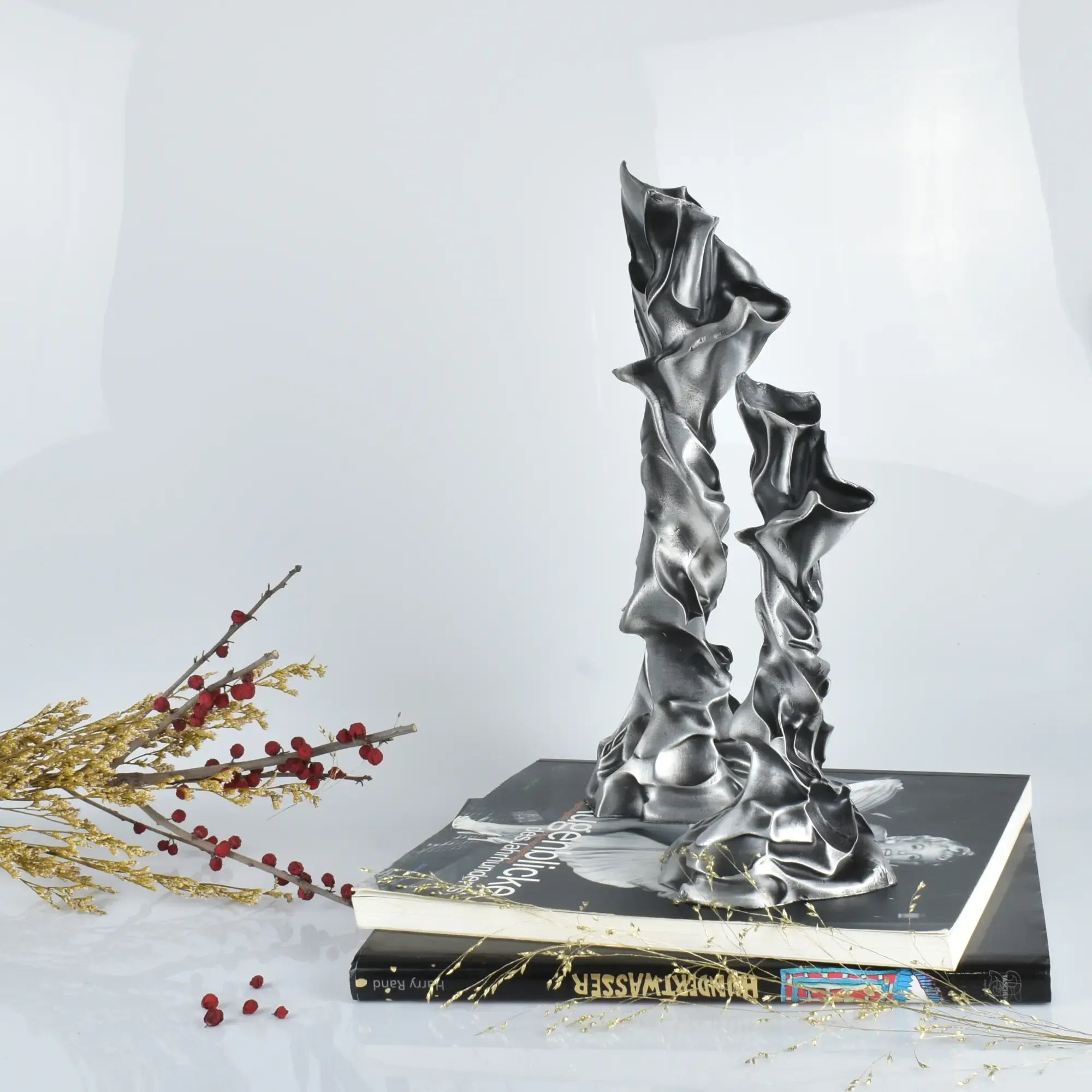 Kerzenständer - verdrehte moderne Form - Sokrates Design Kerzenhalter Stavro Antiksilber-Groß