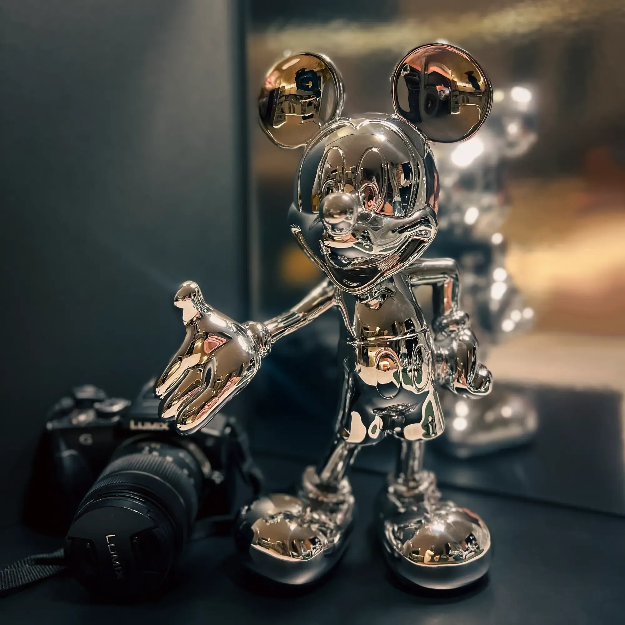 Zeichentrickfigur - Silbener glänzender Micky Maus Sammlerstück - wel.Mickey Mouse Stehend