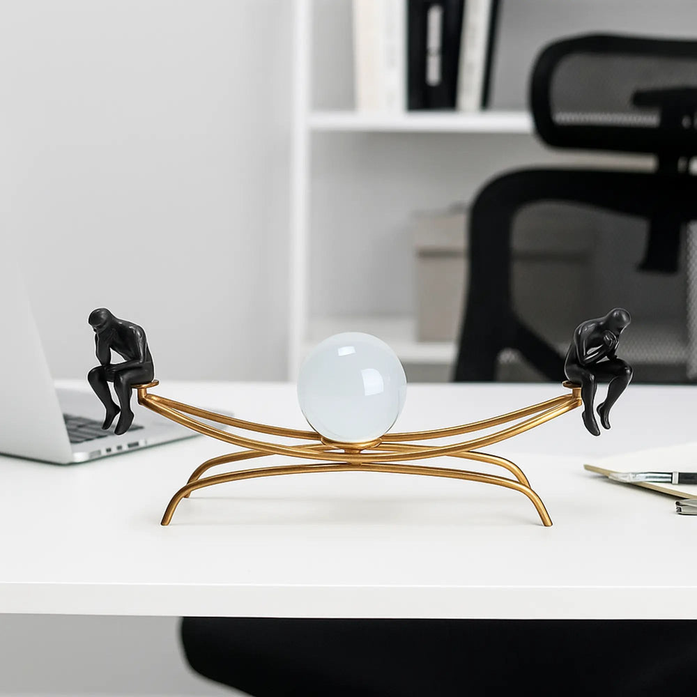 Dekofigur - Zwei Denker mit Glaskugel - Abstrakte Dekoskulptur Rodin Equilibre
