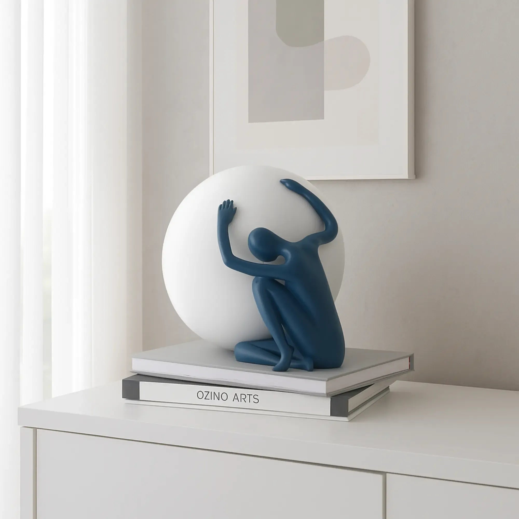 Dekofigur - Mensch auf einer Kugel - Modernes Deko-Objekt Figurenskulptur Réflexion Moderne Blau