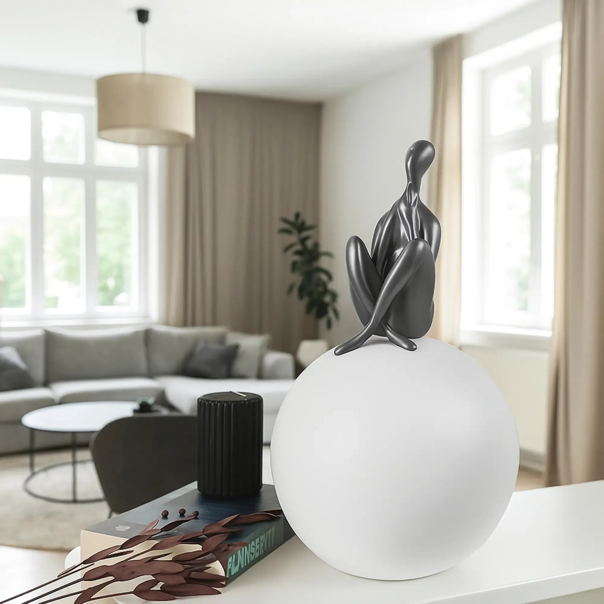 Dekofigur - Mensch auf einer Kugel - Modernes Deko-Objekt Figurenskulptur Réflexion Moderne Grau