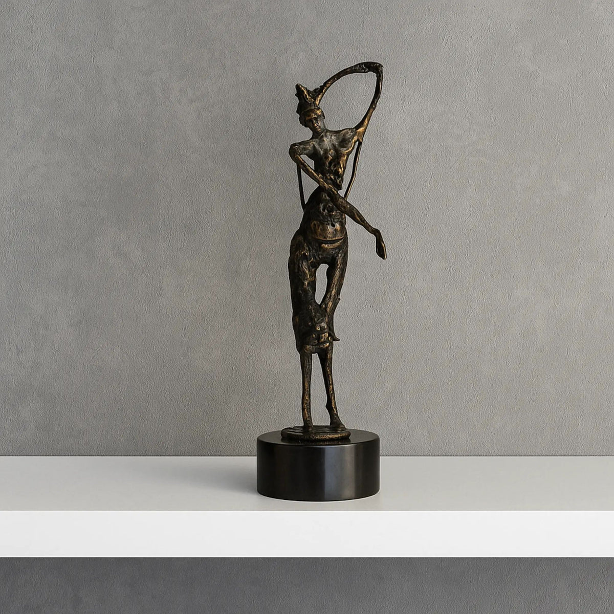Dekofigur - Skulptur Elegante Tanzsilhouette auf Marmor – Femme Élan