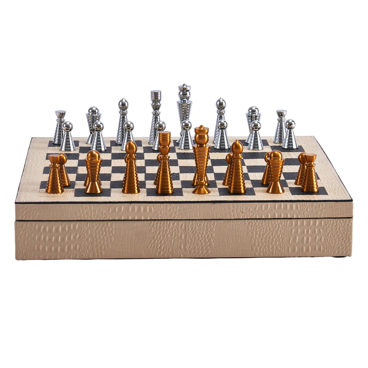 Schachspiel - Strategisches Brettspiel – Schach-Set mit Metallfiguren auf Lederbox in Kroko-Prägung, Bicolor Gold & Silber – Ars Strategica