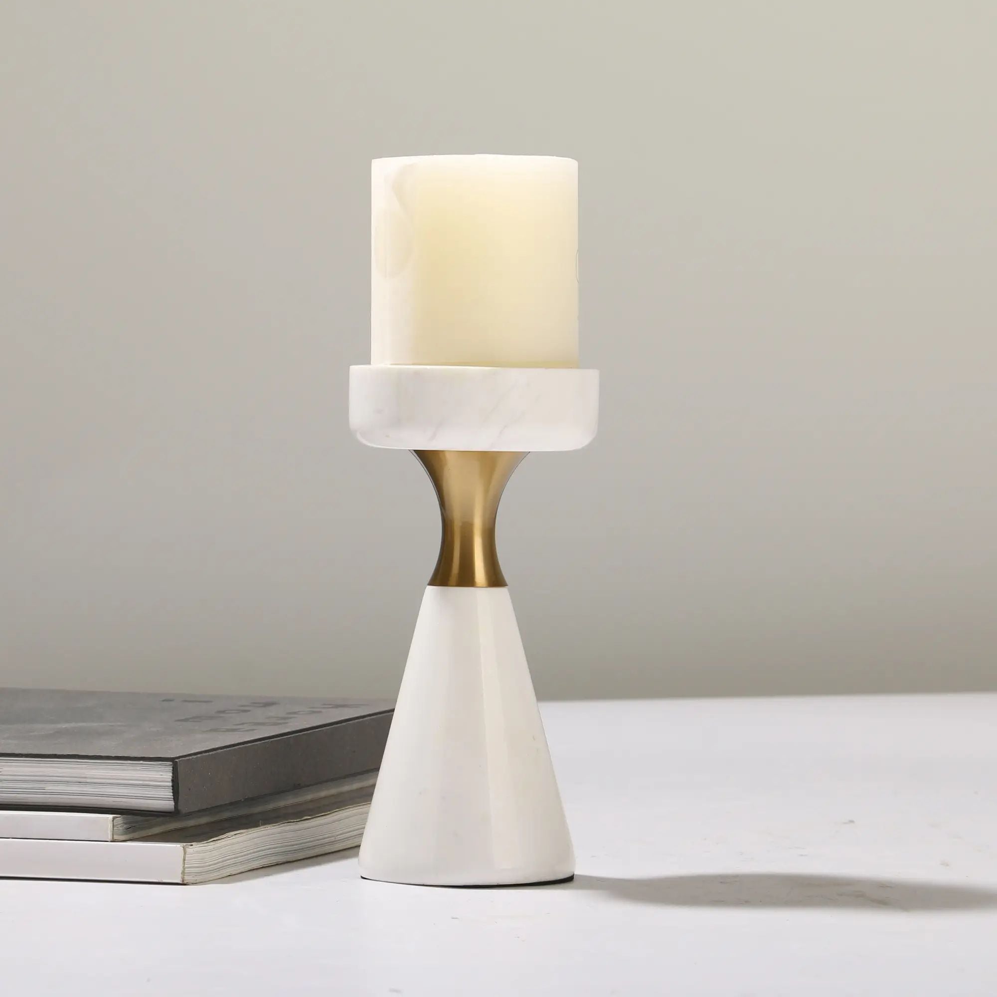 Kerzenständer - für Blockkerzen - Marmor-Kerzenhatler mit Goldakzent modern Tischdeko Lumière Groß