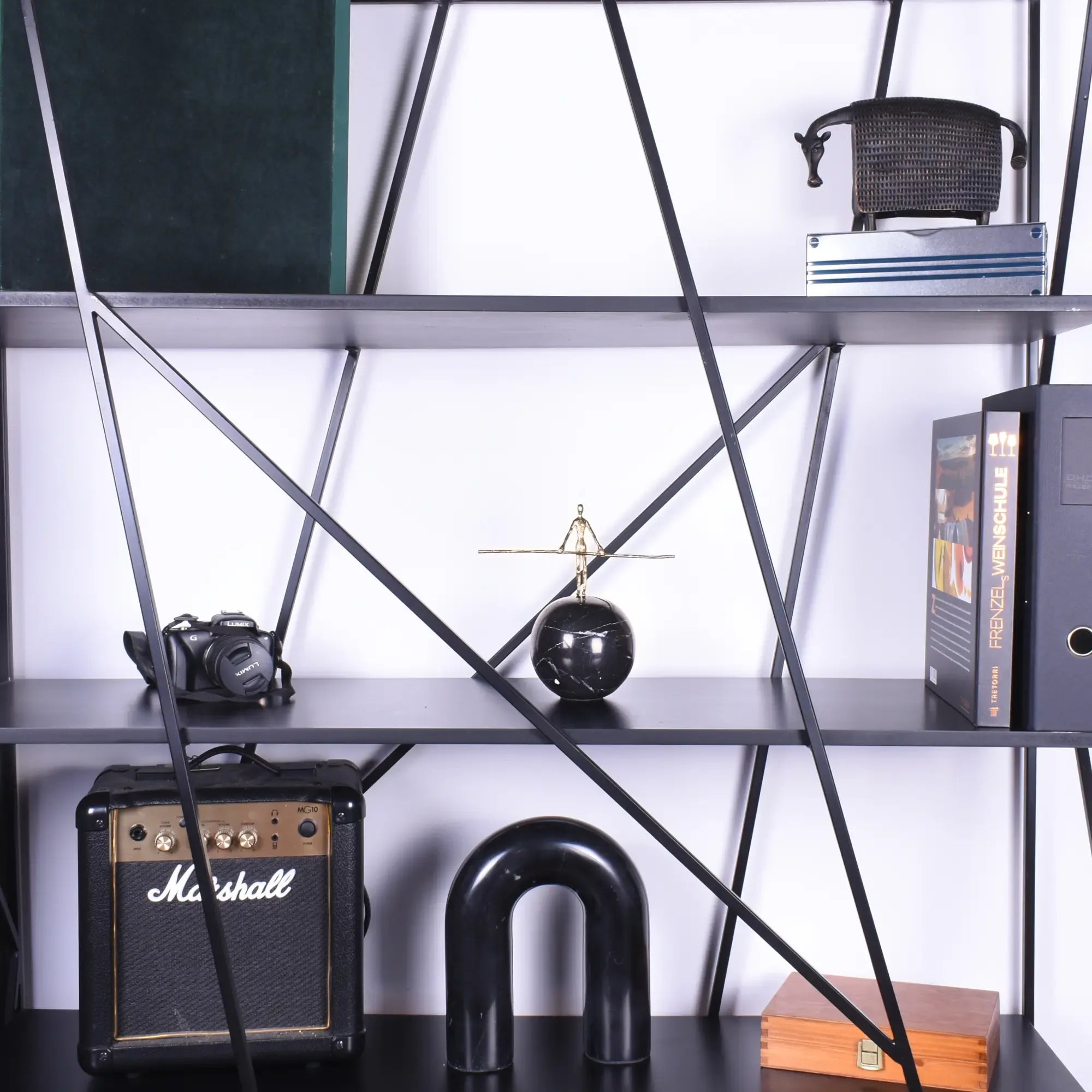 Dekofigur - Gold auf Marmorkugel - Seiltänzer Skulptur Deko-Objekt Seilgänger Default Title