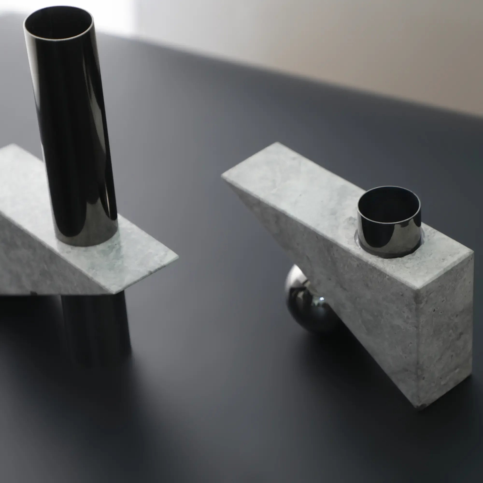 Tischvase - mit Marmorfuß - Designer Edelstahlvase moderne Marmorvase Zenith Klein