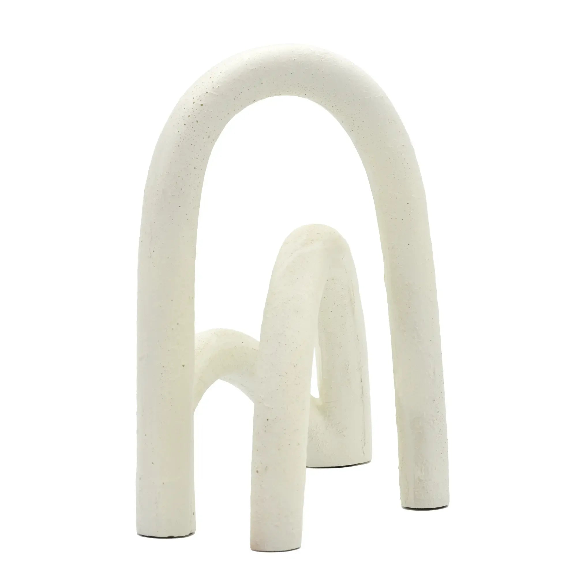 Dekoobjekt - Bogen-Figur – Mineralische Dekoskulptur Off‑White – Designobjekt Arcus Nan