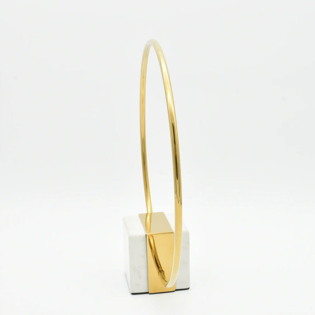 Dekoobjekt - rund mit Goldakzent - Designer Dekoration Marmor Ringhalter Eclipse Halo
