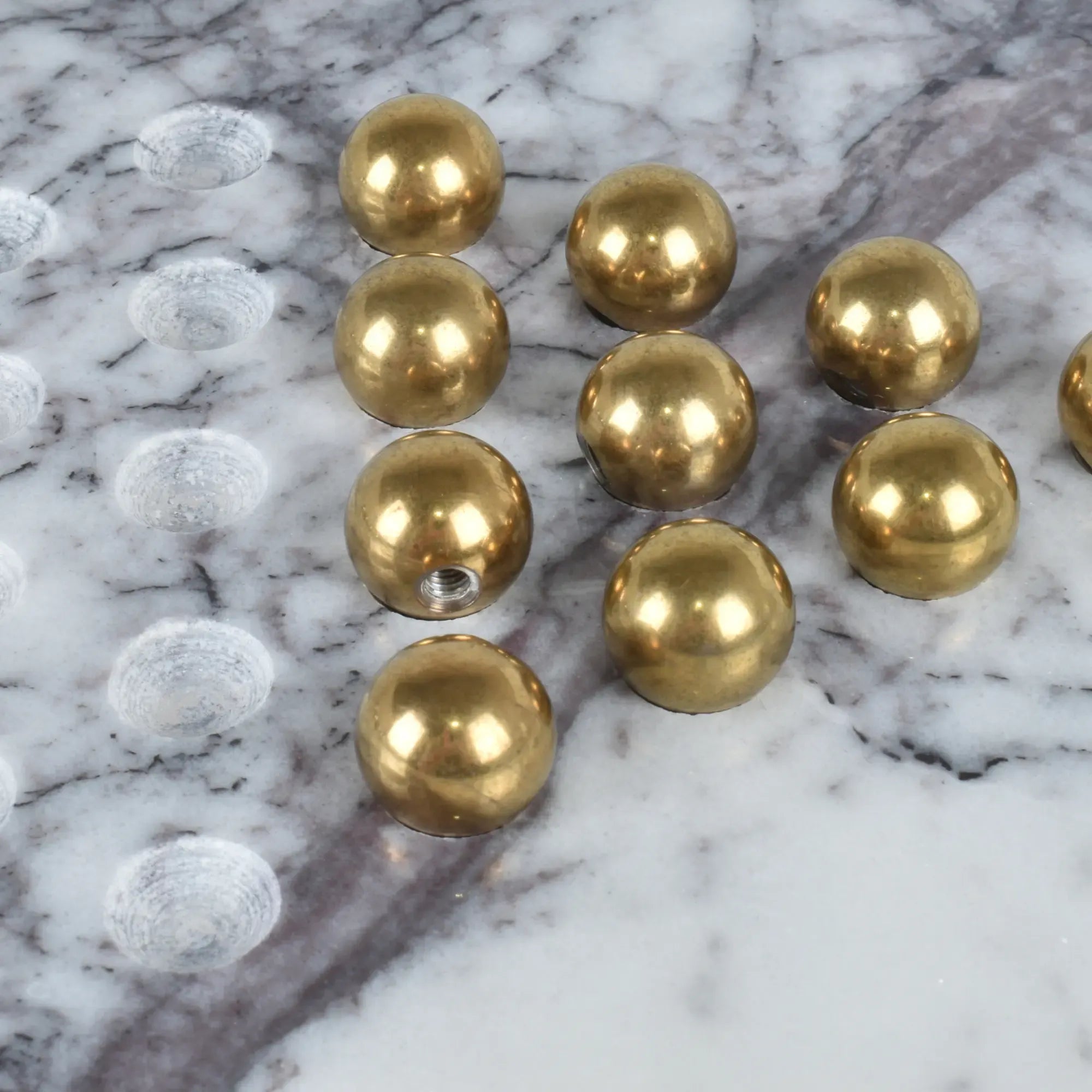 Solitaire-Spiel - aus Marmor - Hochwertiges Tischspiel mit Metallkugeln Jeu d'Équilibre