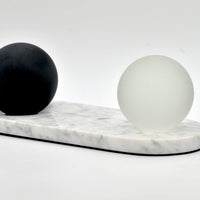 Dekoobjekt - Tablett mit Kugeln Carrara-Marmor – Dekoplatte – Designtablett Equilibrio