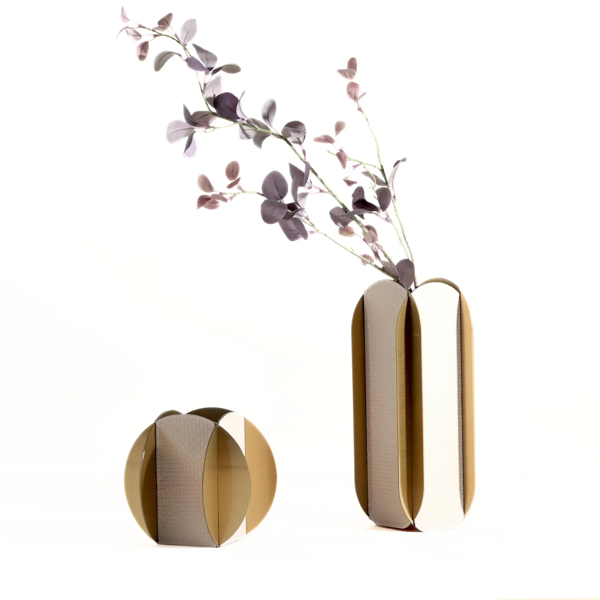 Designervase - aus Leder - Tischvase mit Aufbewahrung Dekovase Vesu