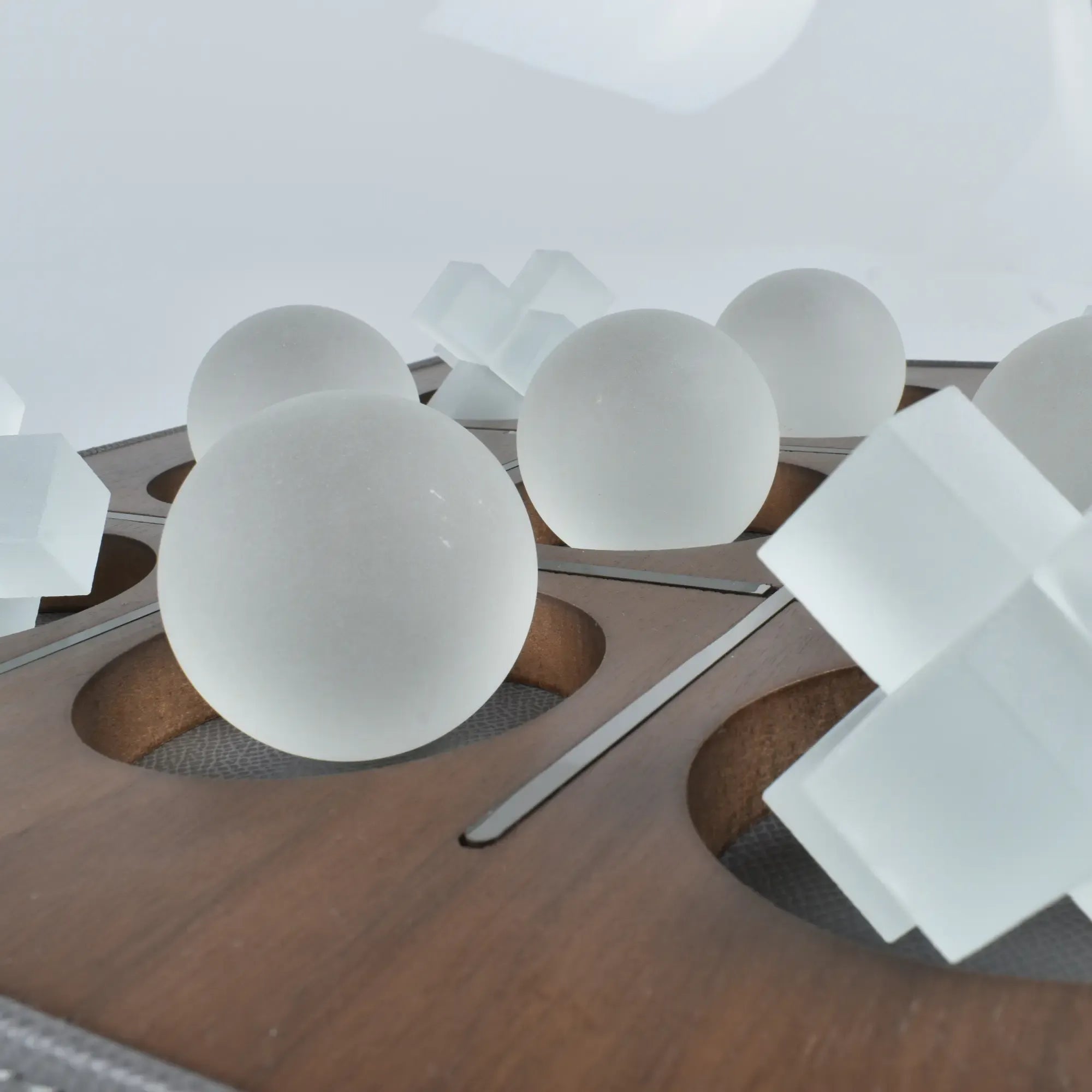 Tischspiel - Tic-Tac-Toe-Spiel - Glasfiguren Drei-Gewinnt-Set Brettspiel Aurora Luxe