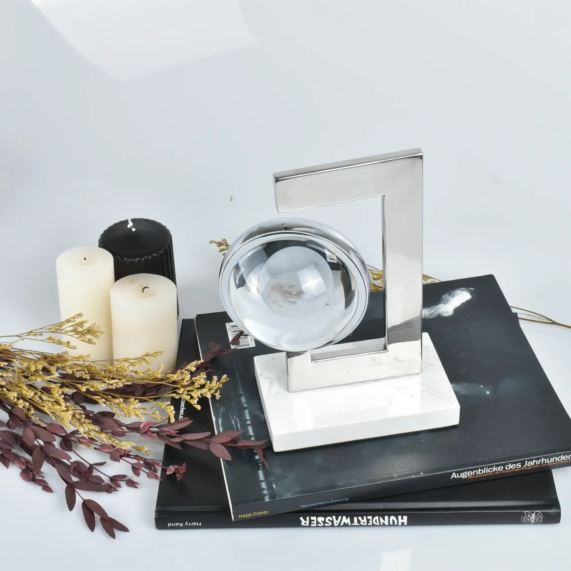 Dekoobjekt - auf Marmorsockel - Metall Deko-Objekt mit Glas-Kristallkugel Alieni Default Title