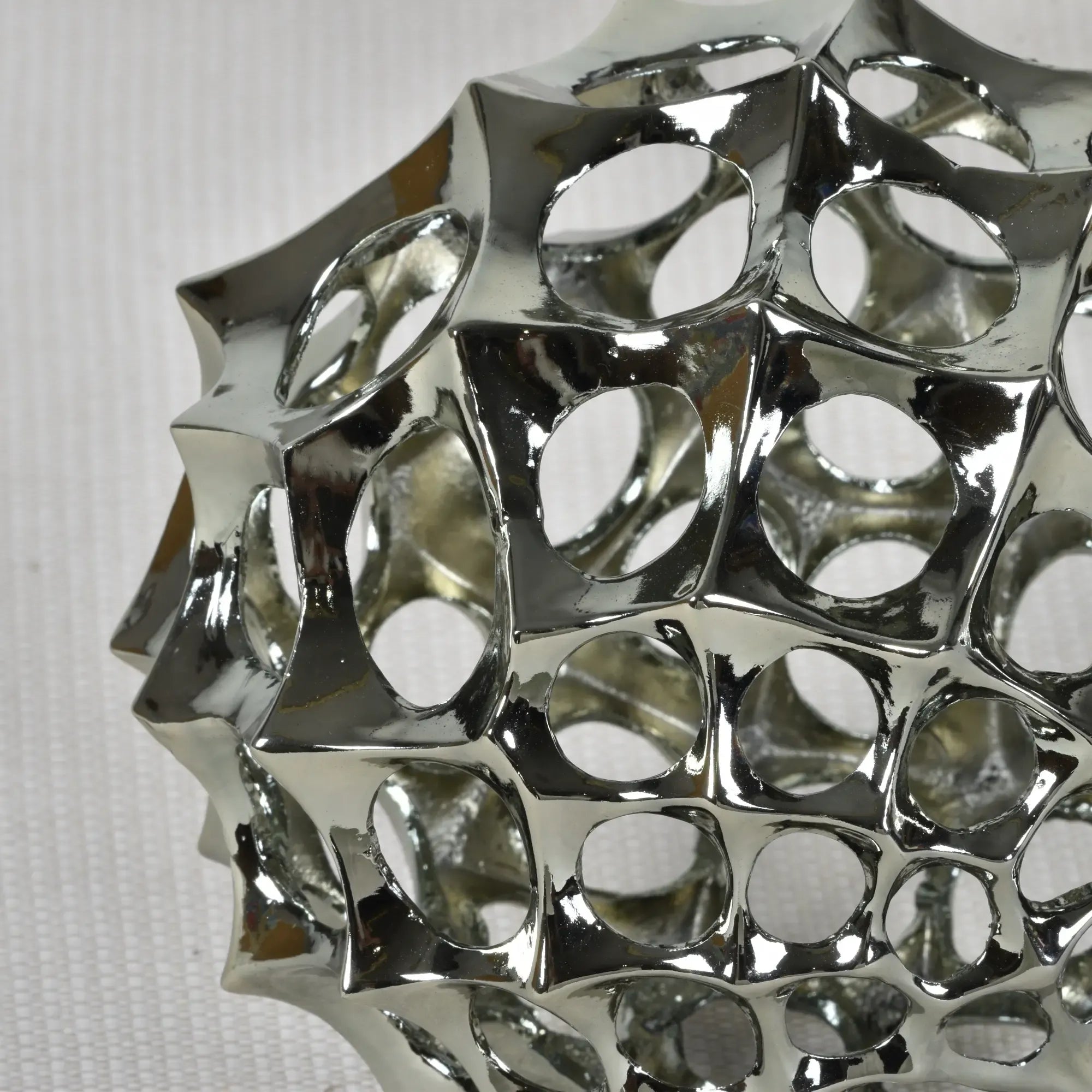 Dekokugel - glänzende Spitzform - Abstrake Tischdeko Designerkugel Sphère Argentée Default Title