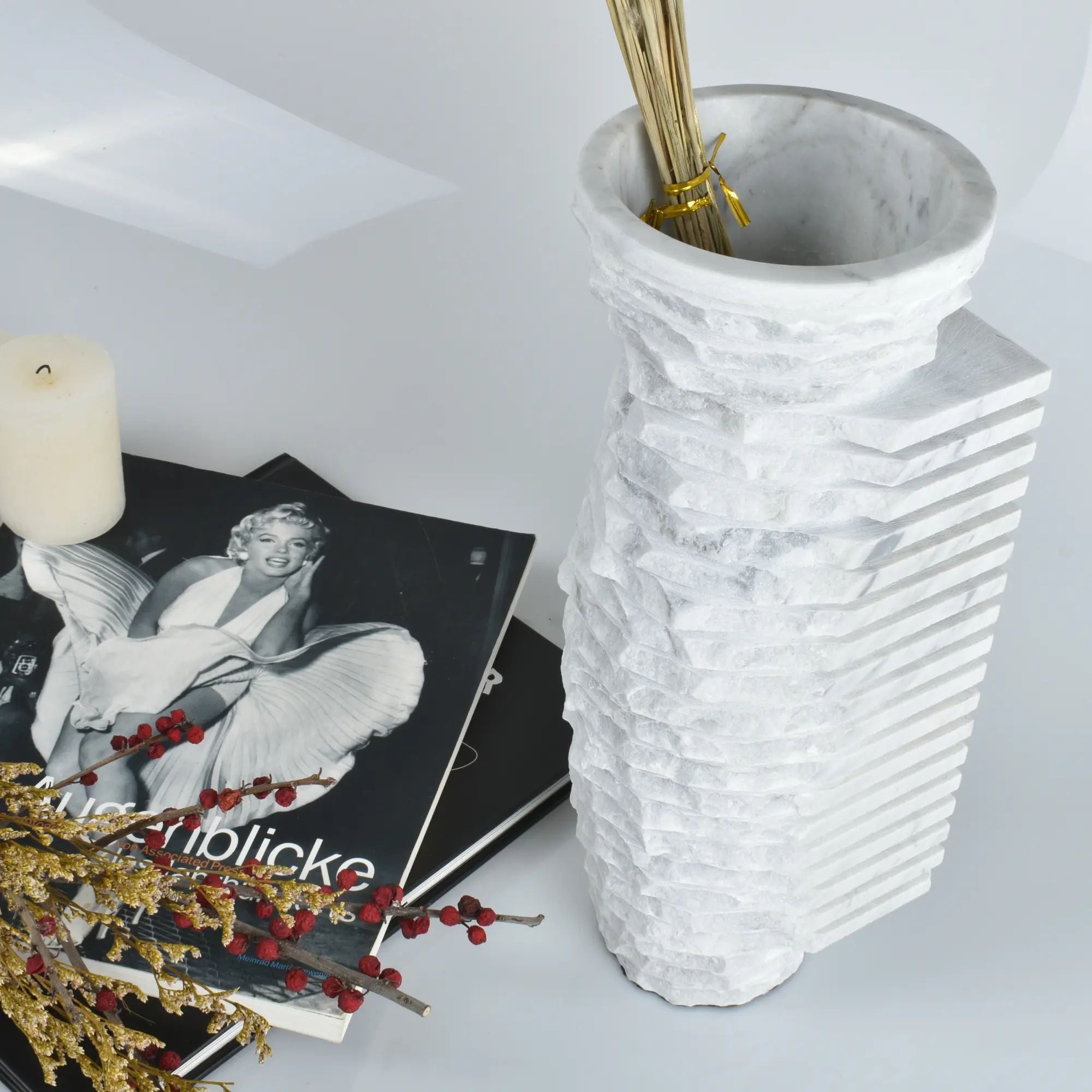 Reliefvase - Asymmetrische Naturstein Vase - Marmor Deko Vase Strata Default Title