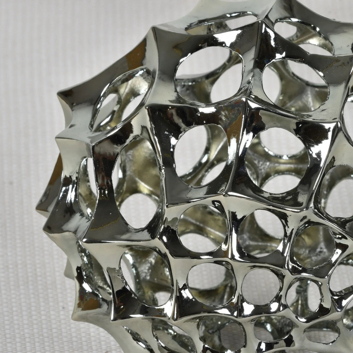 Dekokugel - glänzende Spitzform - Abstrake Tischdeko Designerkugel Sphère Argentée