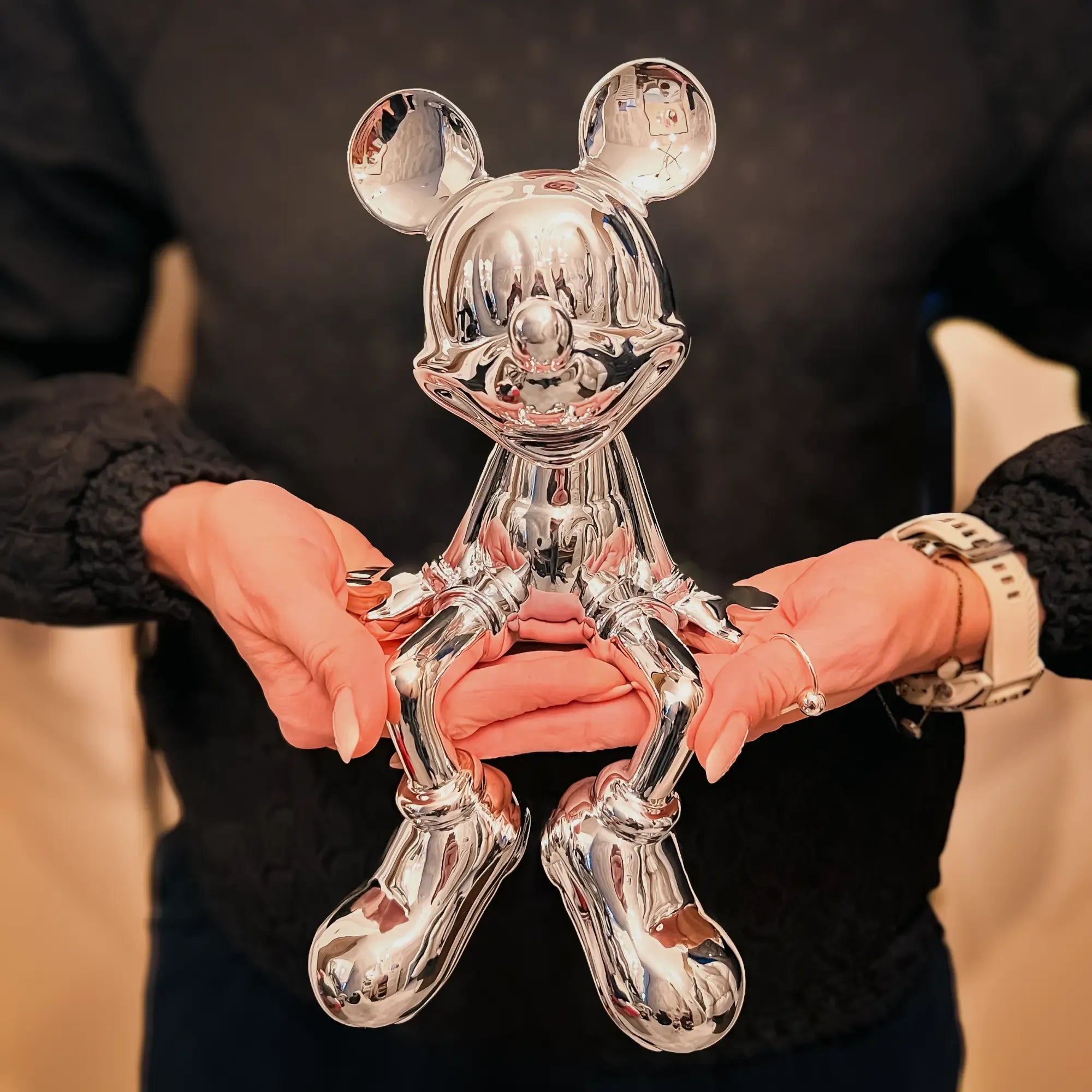 Zeichentrickfigur - Silbener glänzender Micky Maus Sammlerstück - wel.Mickey Mouse Sitzend