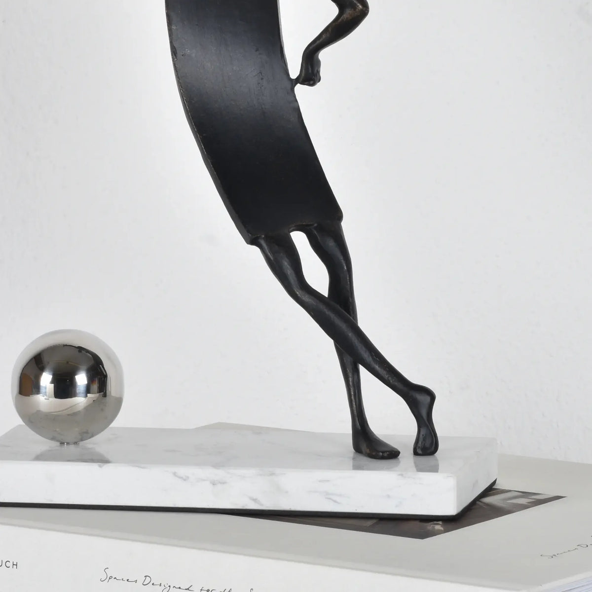 Dekofigur - auf Marmorsockel - Sportlerfigur Athletenstatue Portero
