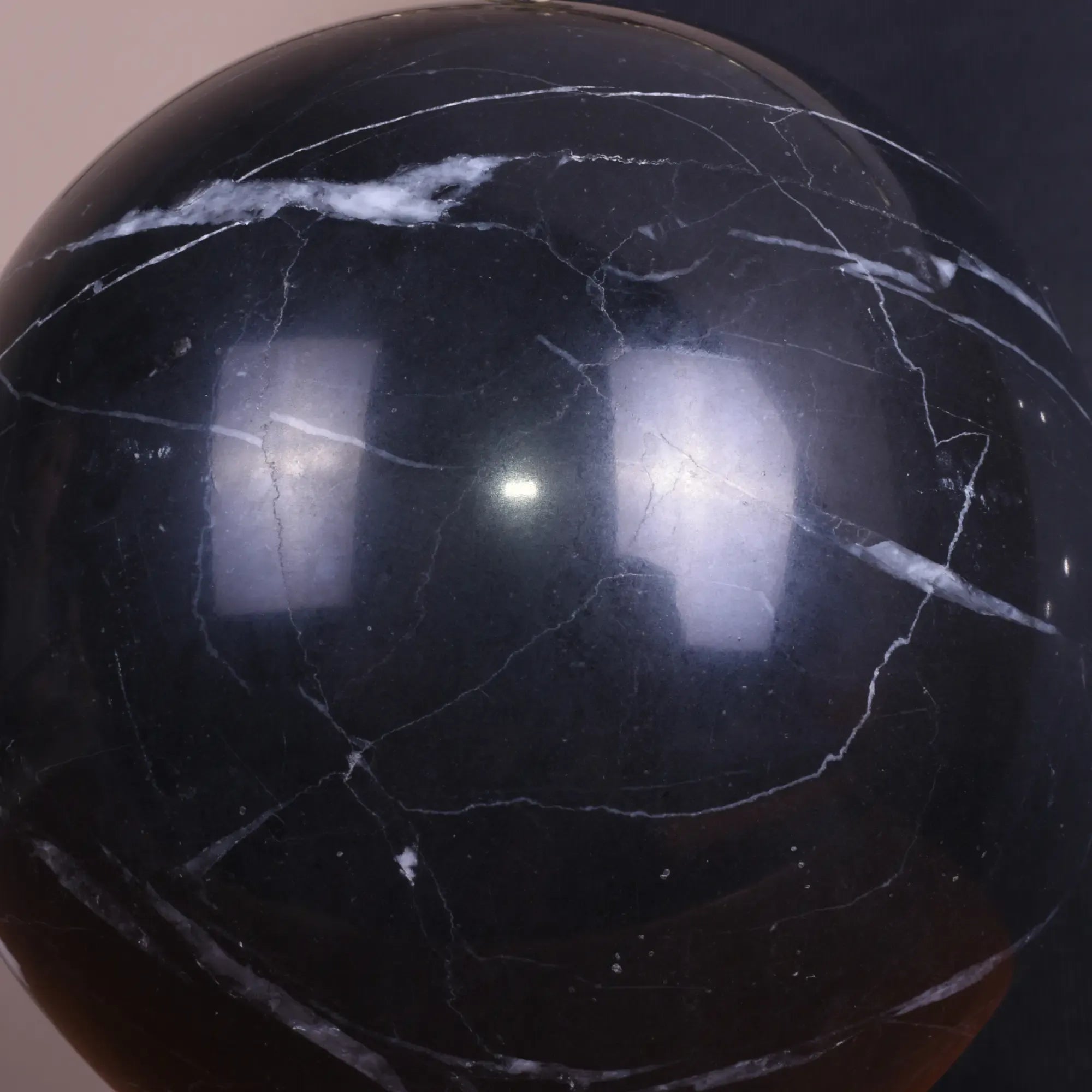 Dekofigur - Gold auf Marmorkugel - Seiltänzer Skulptur Deko-Objekt Seilgänger Default Title