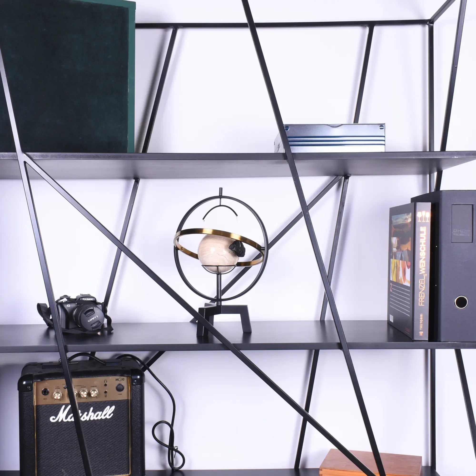 Dekoobjekt - Tisch-Globus - Moderne Abstrakte Dekokugel AstraCosmo schwarz, gold