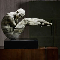 Kunststein-Skulptur - gebeugte Menschenfigur - Kunststein auf Sockel Human Arc