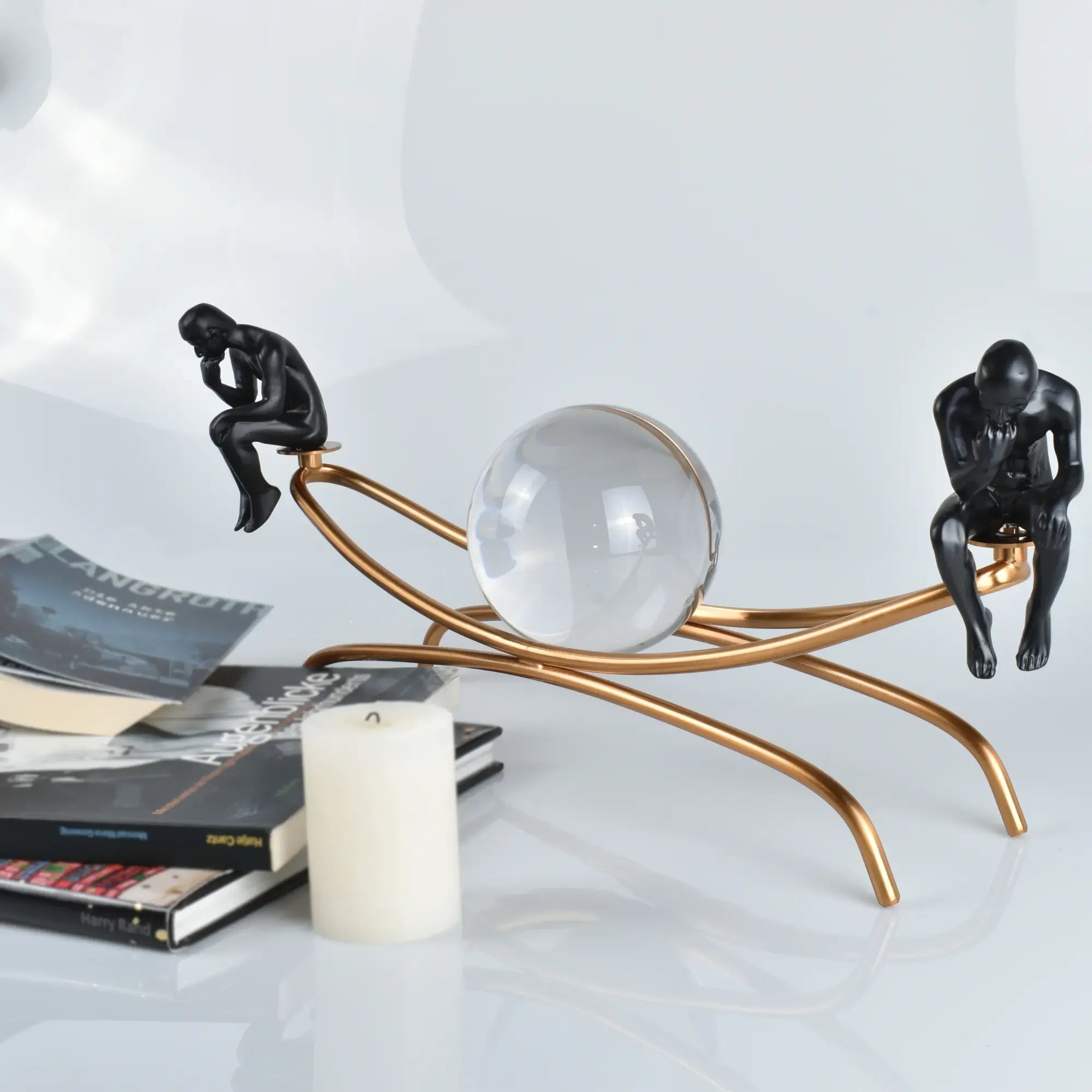 Dekofigur - Zwei Denker mit Glaskugel - Abstrakte Dekoskulptur Rodin Equilibre Antikgold