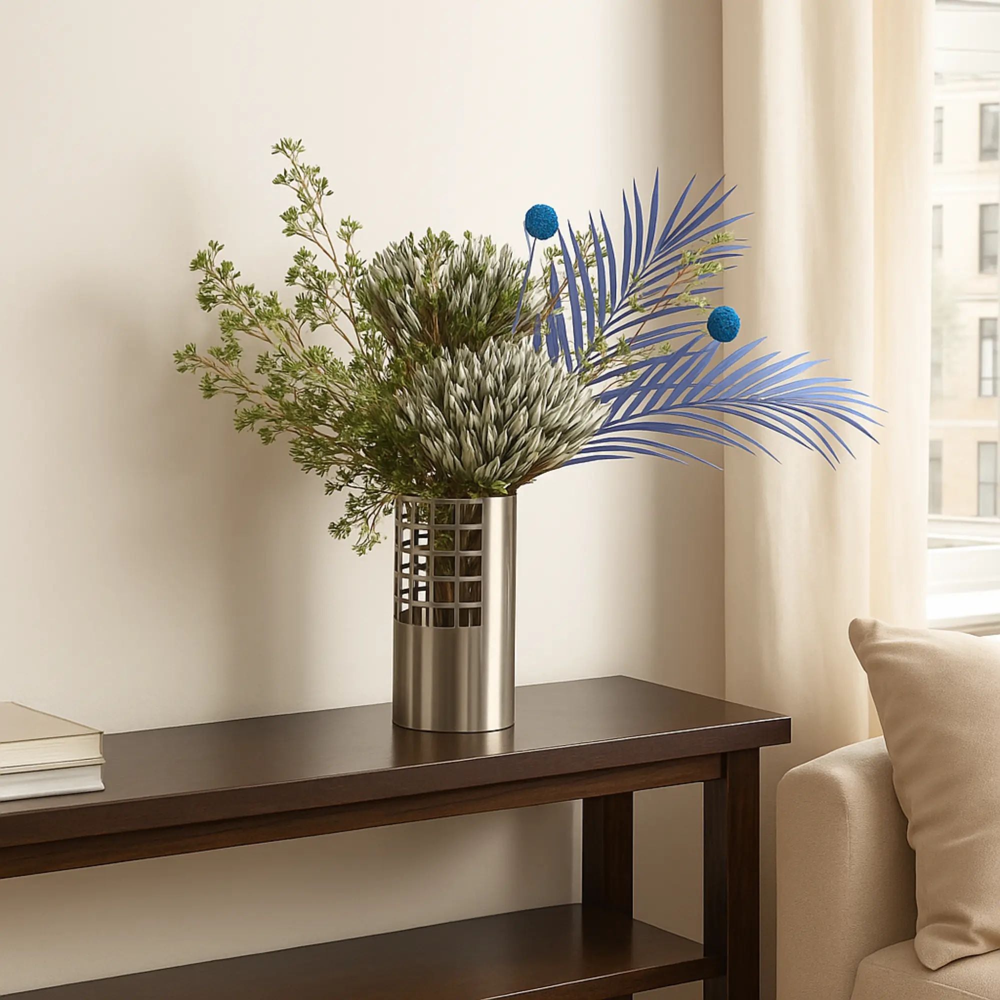 Edelstahlvase - Urban-Loft - Trockenblumenvase Metallic Loft aufgestellt im Interieur