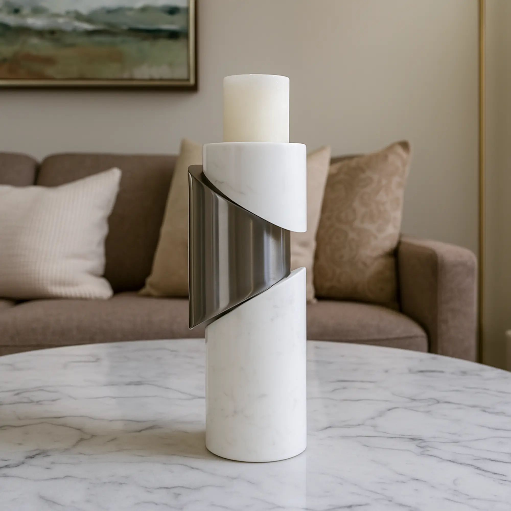 Kerzenhalter - Marmor mit Stahlakzent - Großer Kerzenständer Dekorativ Luce Métallique aufgestellt im Interieur